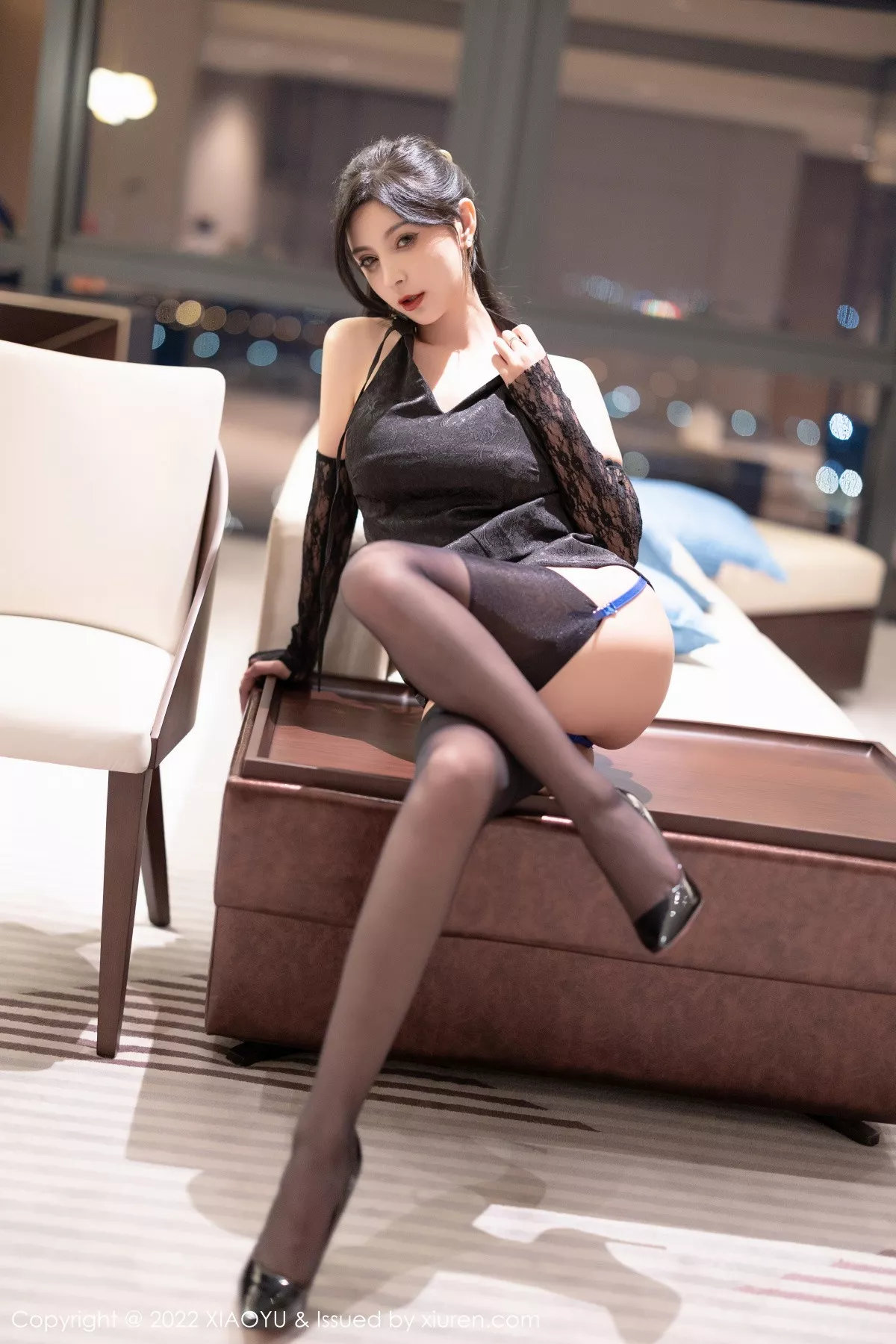 秀人集.com_[XiaoYu画语界]Vol.881_模特小蛮妖Yummy杭州旅拍黑色连衣裙露蓝色蕾丝内衣诱惑写真88P