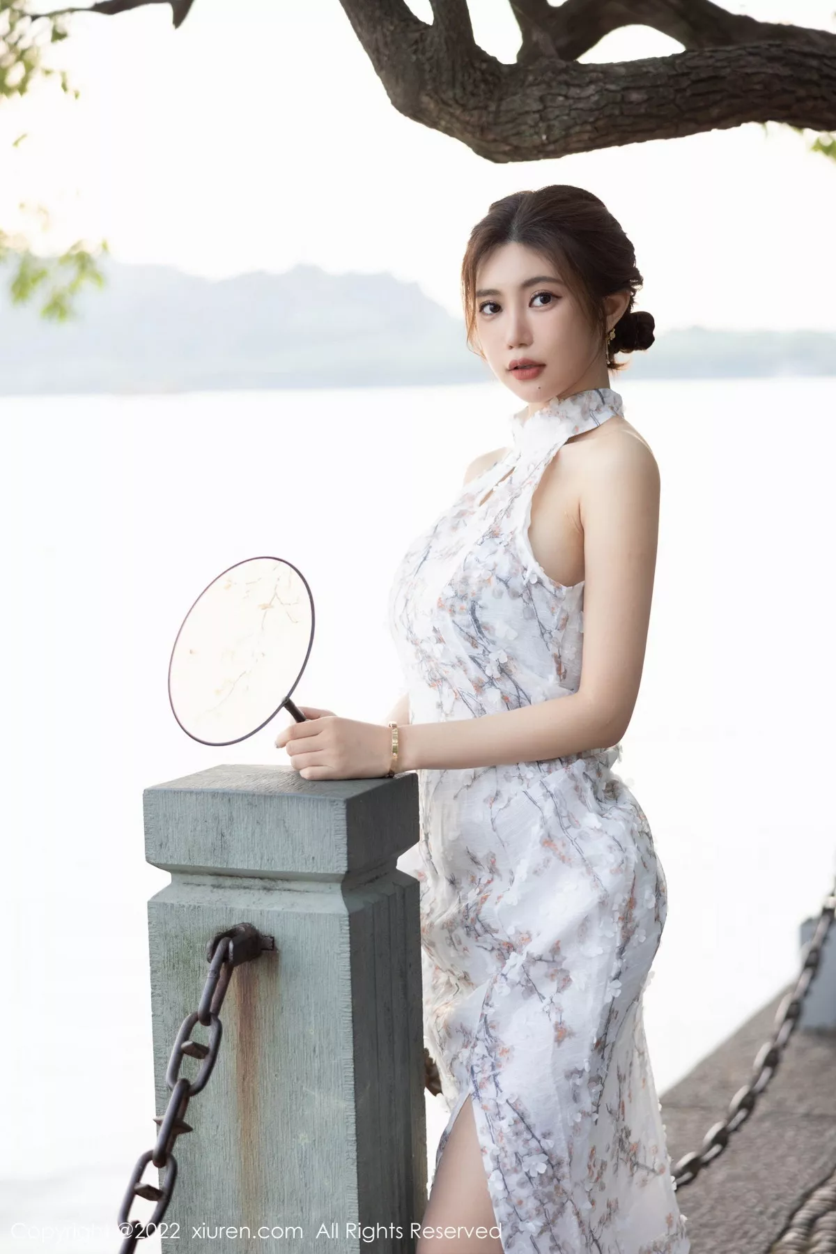 秀人集.com_[XiuRen秀人网]No.5713_女神绮里嘉ula心愿旅拍性感图案旗袍配开档白丝撩人诱惑写真97P