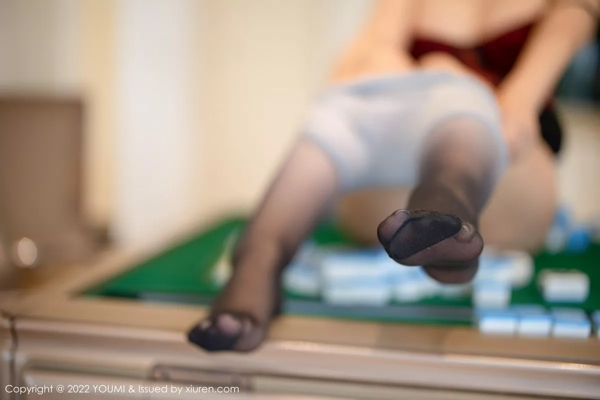 秀人集.com_[YouMi尤蜜荟]Vol.854_模特张思允Nice西双版纳旅拍脱吊带裙露黑色蕾丝内衣诱惑写真82P