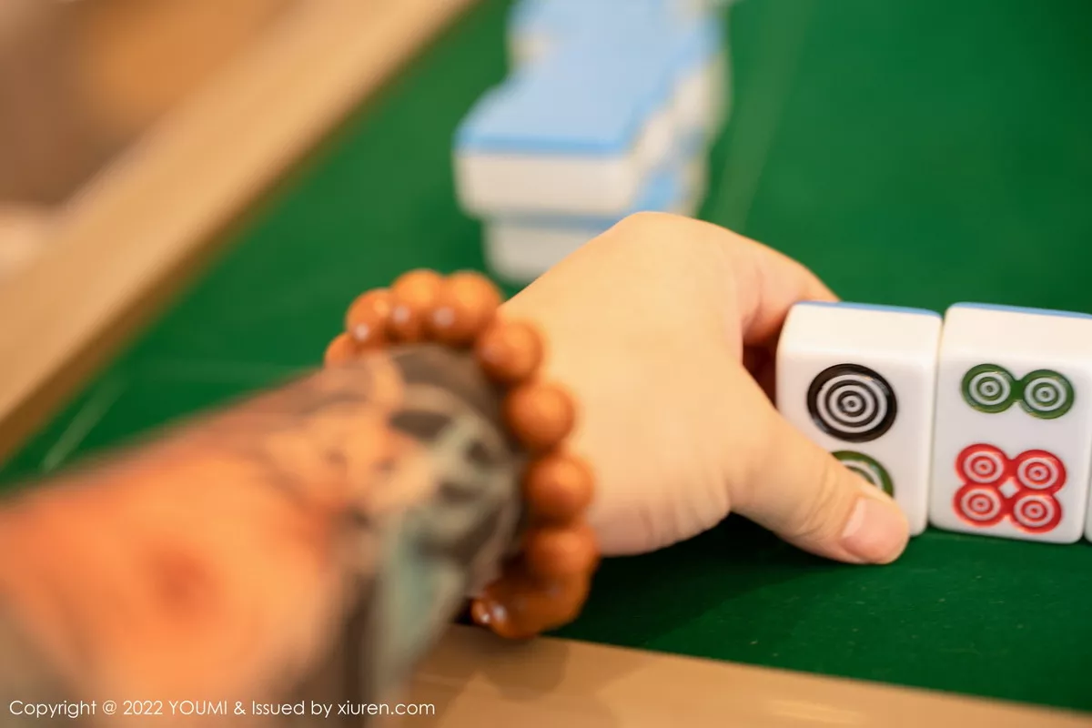 秀人集.com_[YouMi尤蜜荟]Vol.854_模特张思允Nice西双版纳旅拍脱吊带裙露黑色蕾丝内衣诱惑写真82P