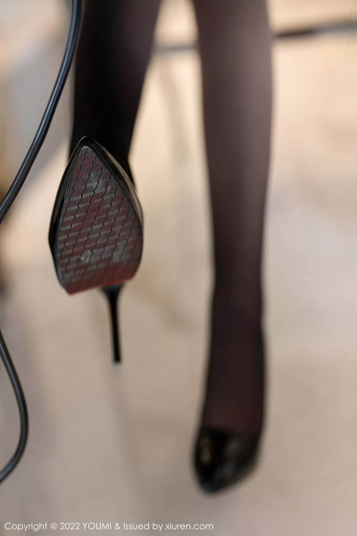 秀人集.com_[YouMi尤蜜荟]Vol.854_模特张思允Nice西双版纳旅拍脱吊带裙露黑色蕾丝内衣诱惑写真82P