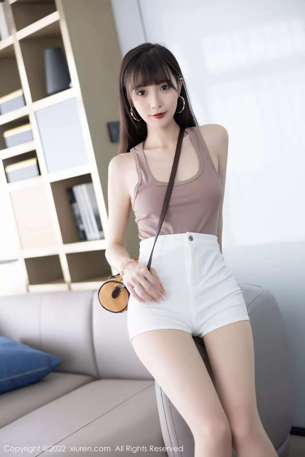秀人集.com_[XiuRen秀人网]No.5724_模特林星阑性感咖啡色高开叉服配白色短裙秀曼妙身姿诱惑写真93P