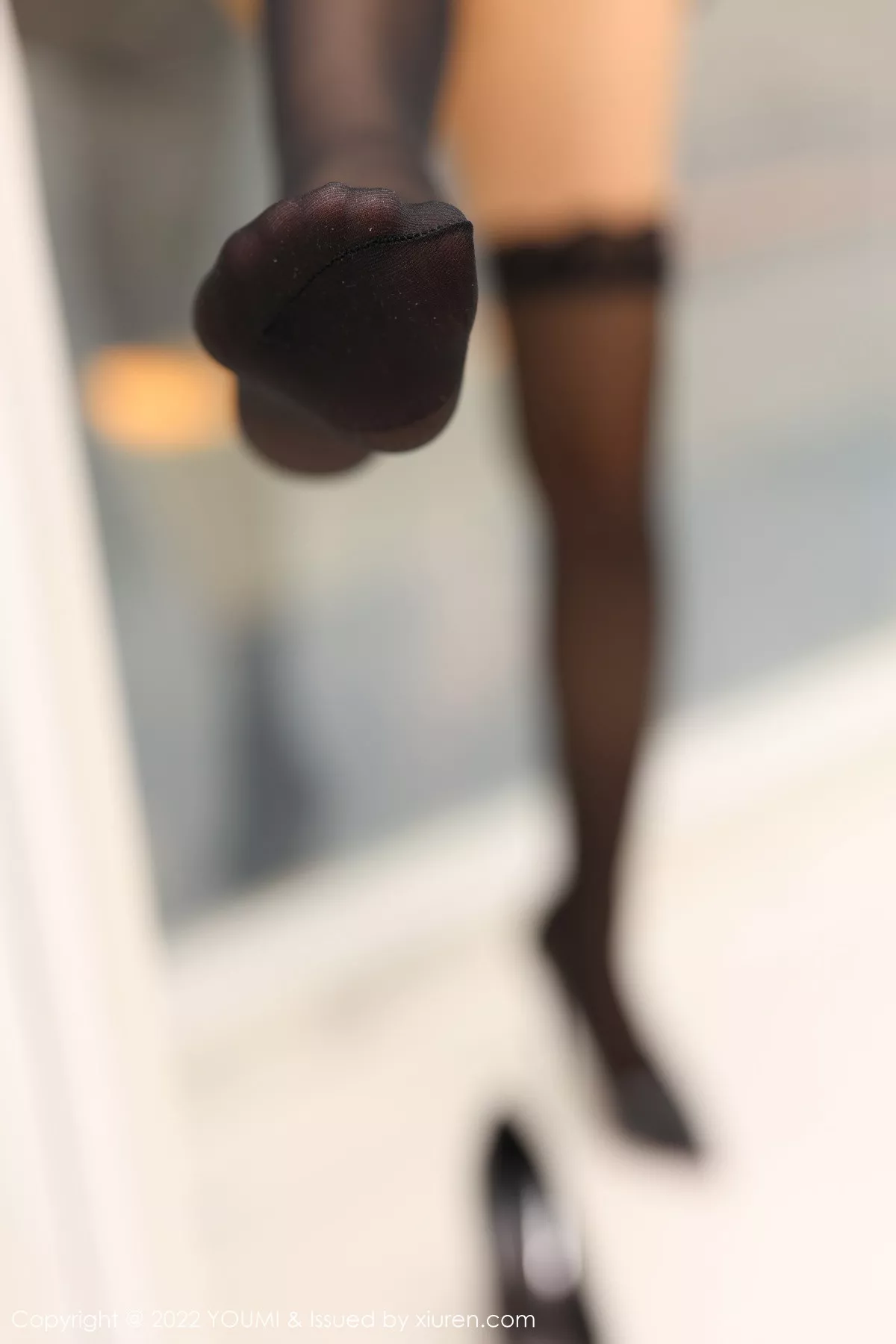 秀人集.com_[YouMi尤蜜荟]Vol.855_模特laura阿姣私房脱黑色上衣露性感黑色蕾丝内衣完美诱惑写真79P