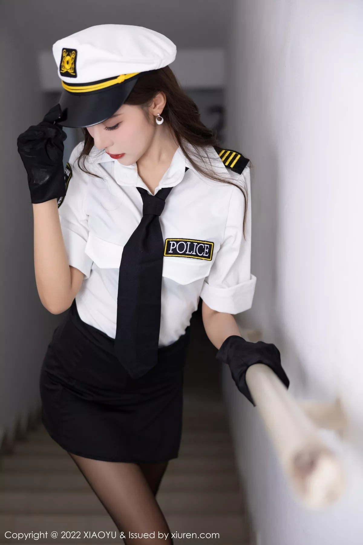 秀人集.com_[XiaoYu画语界]Vol.867_女神王馨瑶yanni韩国女警官制服露蕾丝内衣配破烂黑丝诱惑写真90P