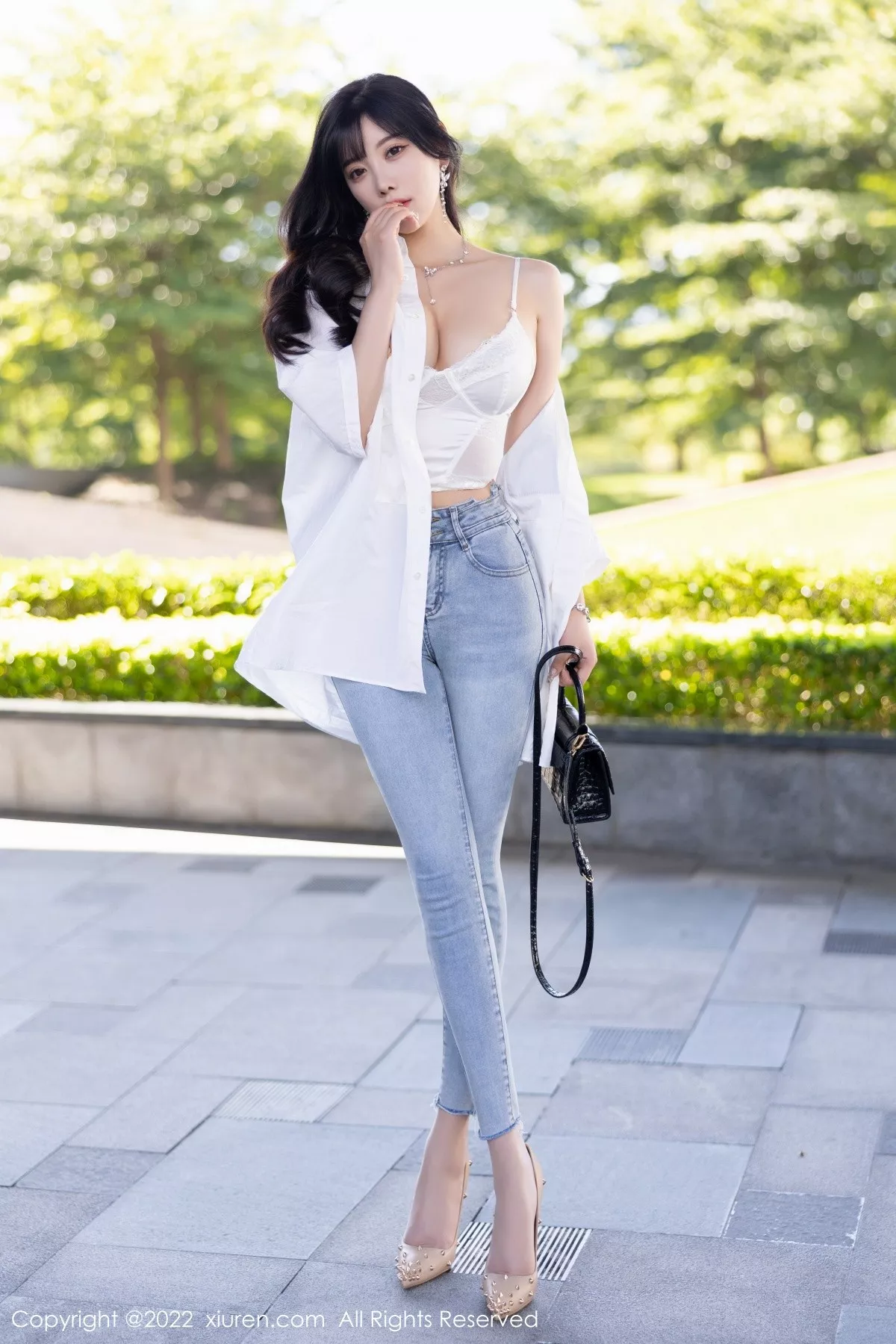 秀人集.com_[XiuRen秀人网]No.5614_女神杨晨晨Yome私房半脱露白色内衣配无内肉丝迷人诱惑写真83P