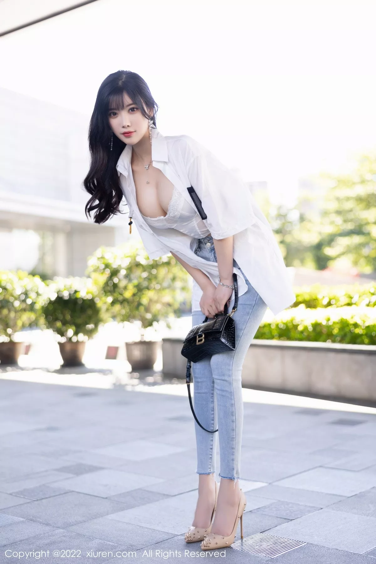 秀人集.com_[XiuRen秀人网]No.5614_女神杨晨晨Yome私房半脱露白色内衣配无内肉丝迷人诱惑写真83P