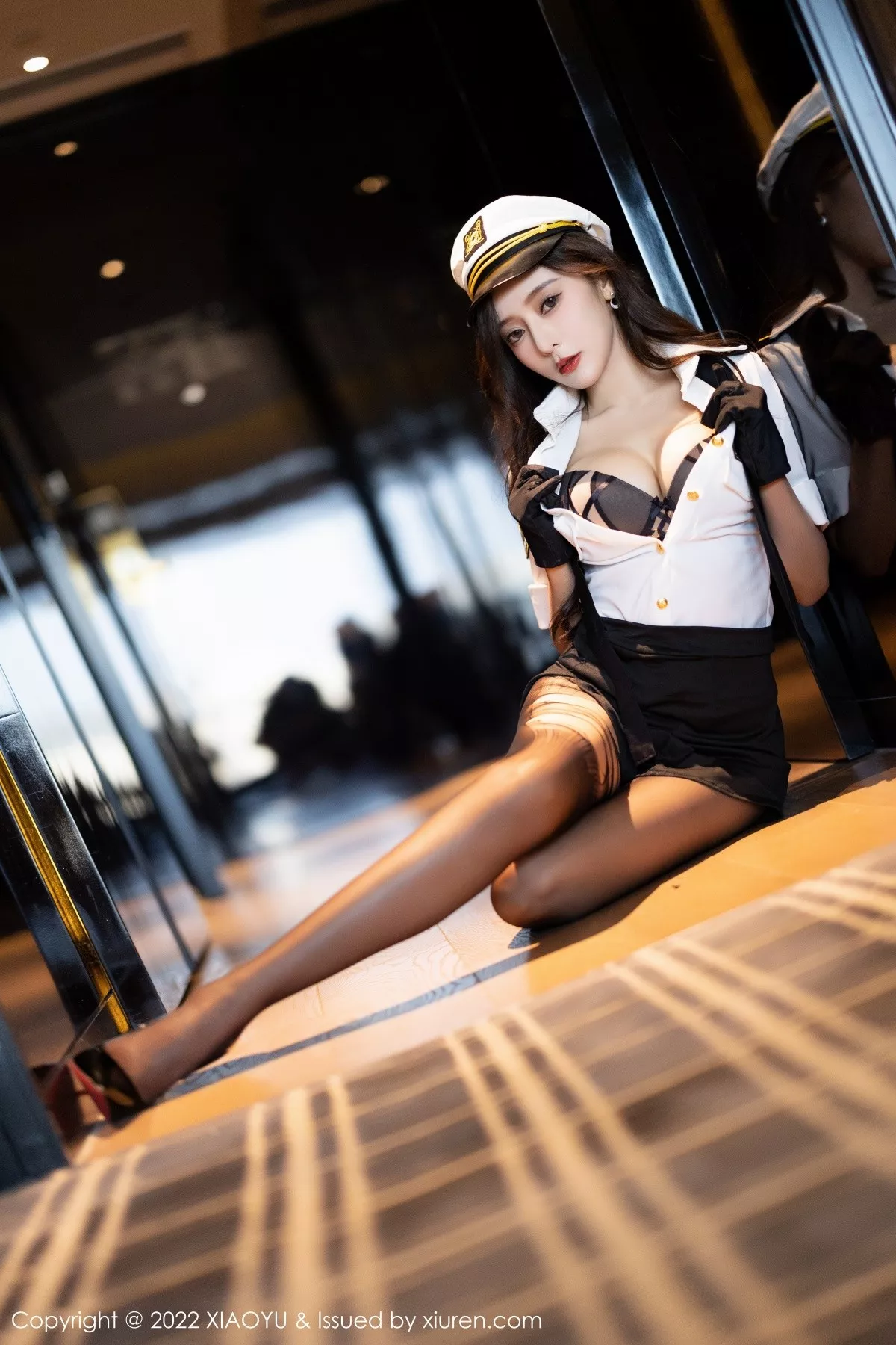 秀人集.com_[XiaoYu画语界]Vol.867_女神王馨瑶yanni韩国女警官制服露蕾丝内衣配破烂黑丝诱惑写真90P