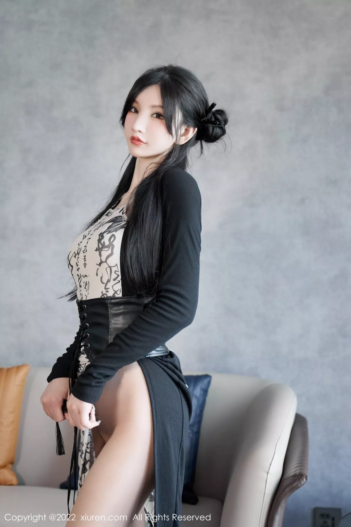 秀人集.com_[XiuRen秀人网]No.5623_女神周于希Sally性感拼色连衣裙配超薄开档肉丝绝美诱惑写真94P