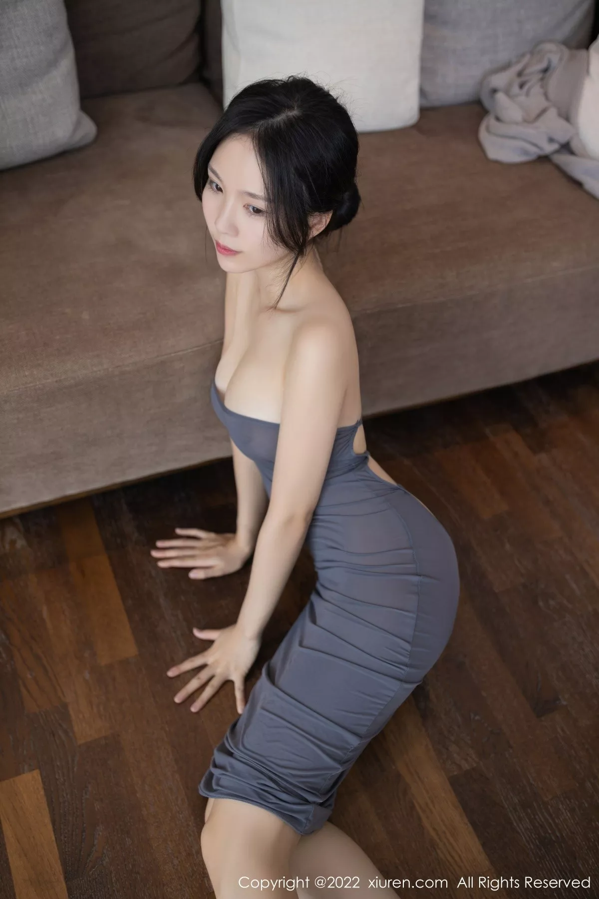 秀人集.com_[XiuRen秀人网]No.5620_模特利世情节拍摄性感灰色毛线上衣配长裙秀完美身材诱惑写真82P