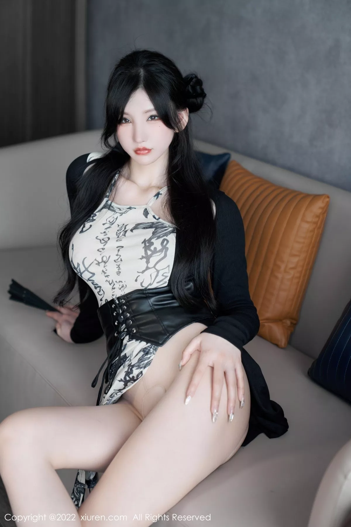 秀人集.com_[XiuRen秀人网]No.5623_女神周于希Sally性感拼色连衣裙配超薄开档肉丝绝美诱惑写真94P