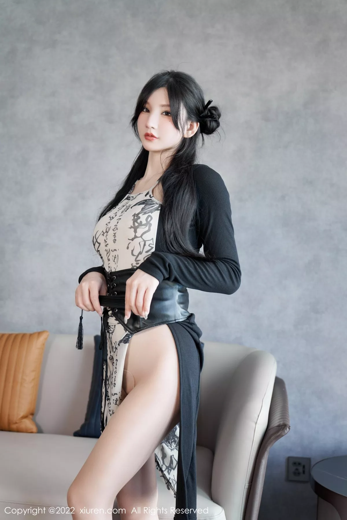 秀人集.com_[XiuRen秀人网]No.5623_女神周于希Sally性感拼色连衣裙配超薄开档肉丝绝美诱惑写真94P