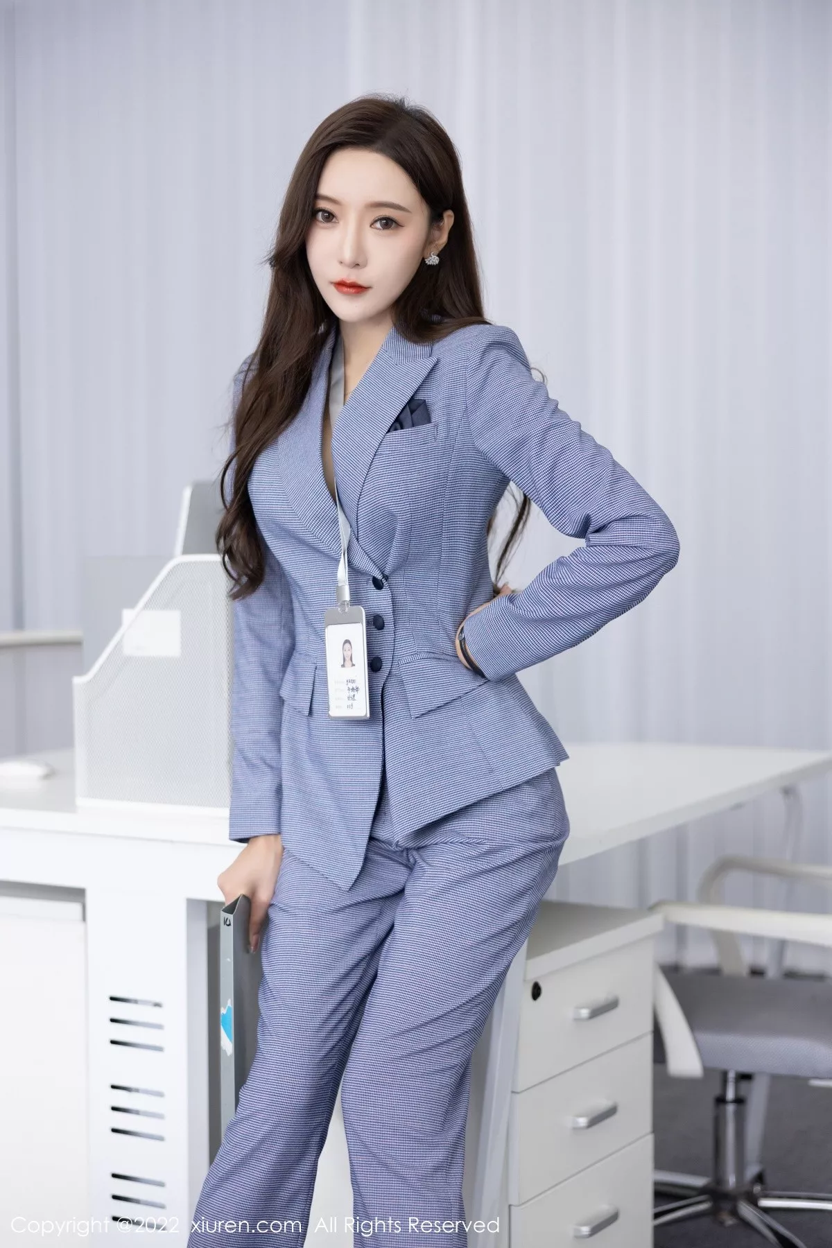 秀人集.com_[XiuRen秀人网]No.5629_女神王馨瑶yanni私房脱蓝灰职业装露性感黑色内衣丰满诱惑写真82P