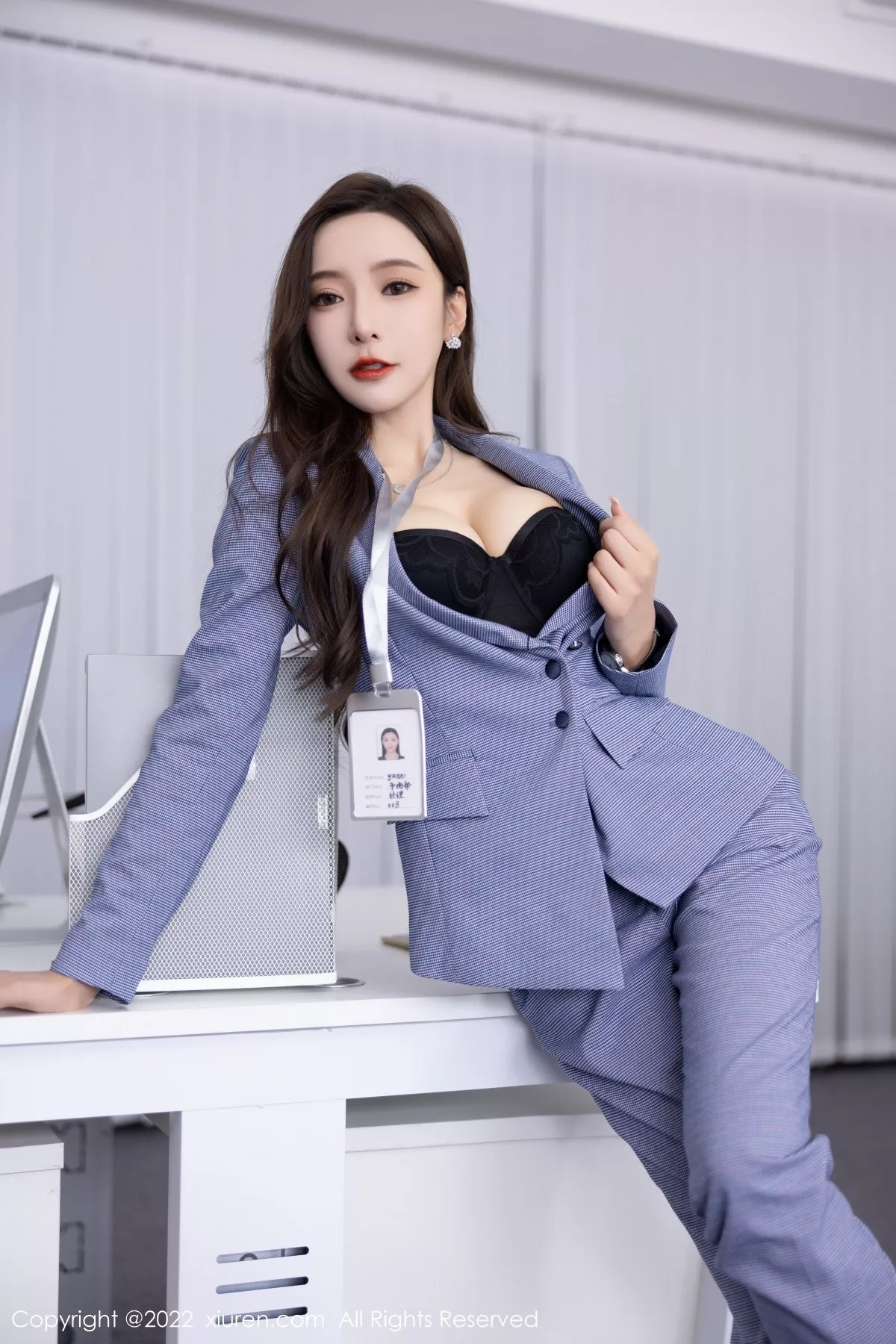 秀人集.com_[XiuRen秀人网]No.5629_女神王馨瑶yanni私房脱蓝灰职业装露性感黑色内衣丰满诱惑写真82P