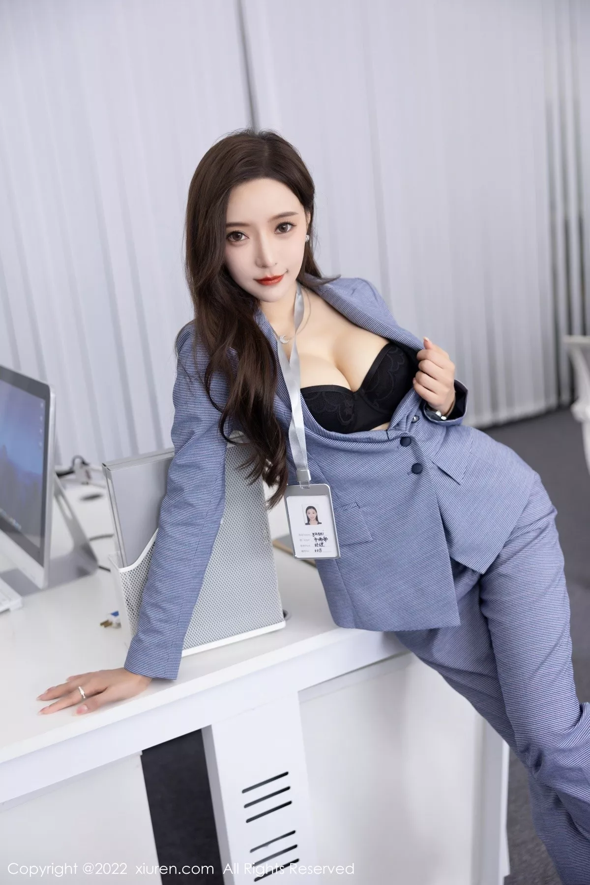 秀人集.com_[XiuRen秀人网]No.5629_女神王馨瑶yanni私房脱蓝灰职业装露性感黑色内衣丰满诱惑写真82P