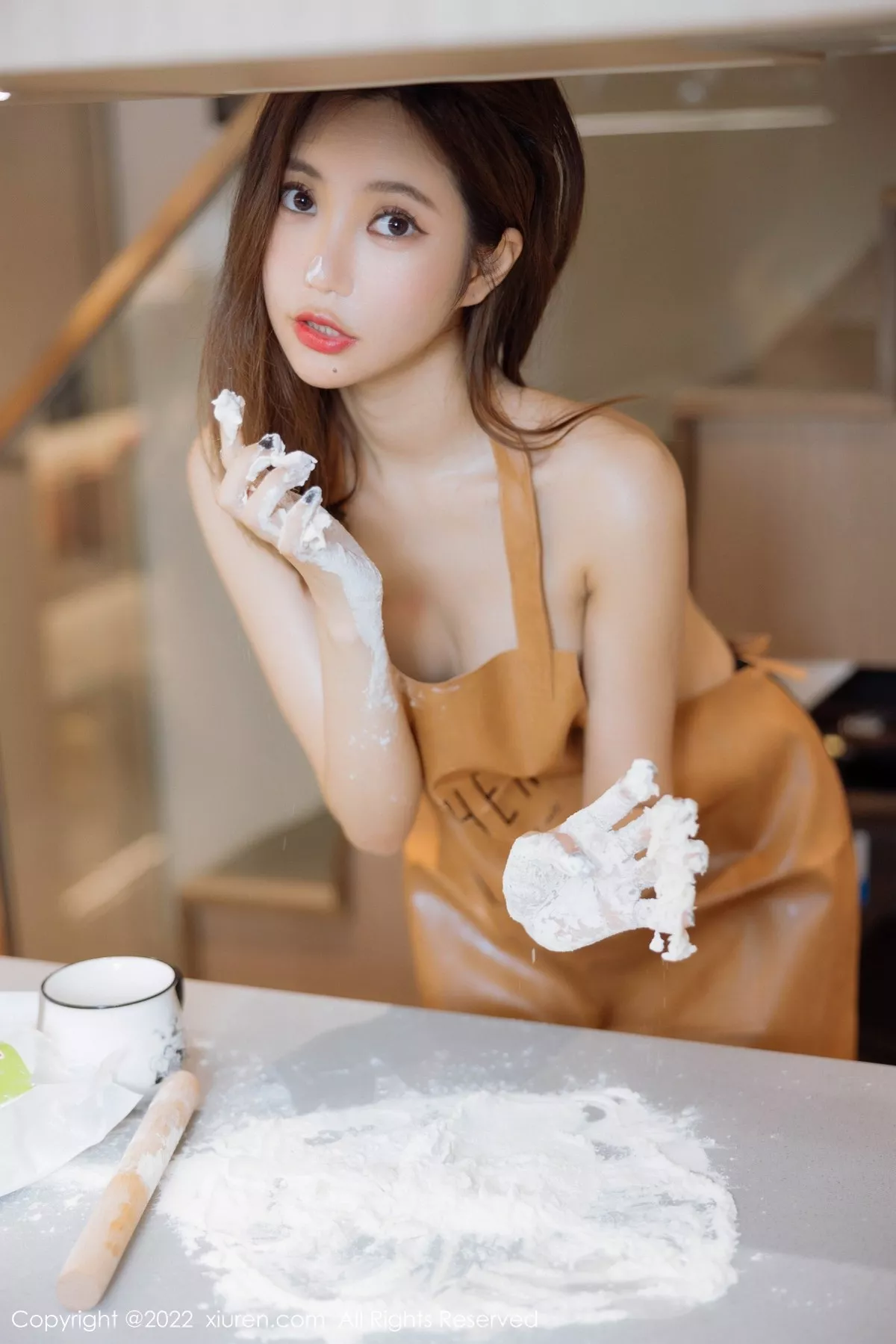 秀人集.com_[XiuRen秀人网]No.5634_女神绮里嘉ula淡粉色连衣短裙+性感真空厨娘围裙撩人诱惑写真63P