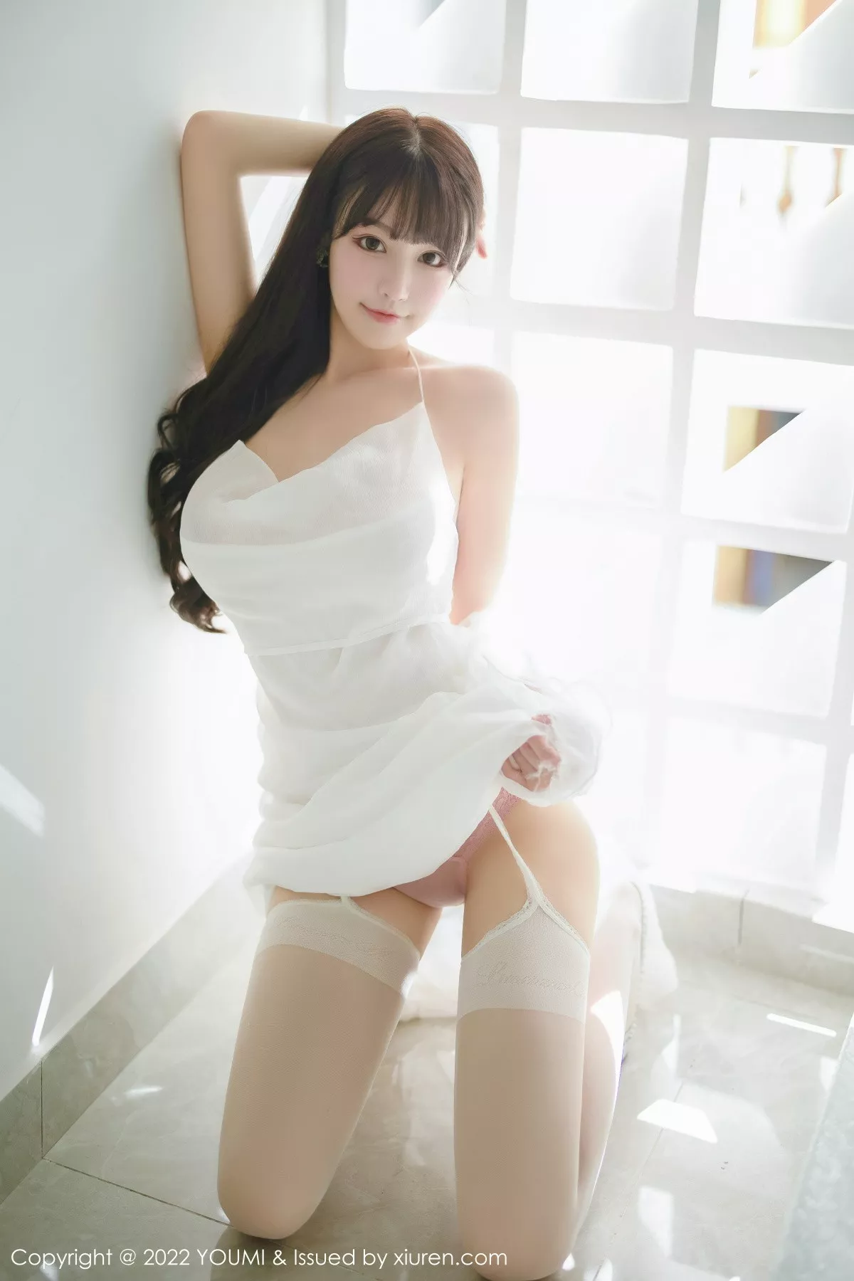 秀人集.com_[YouMi尤蜜荟]Vol.856_女神朱可儿Flora西双版纳旅拍白色连衣长裙配白丝吊袜诱惑写真88P