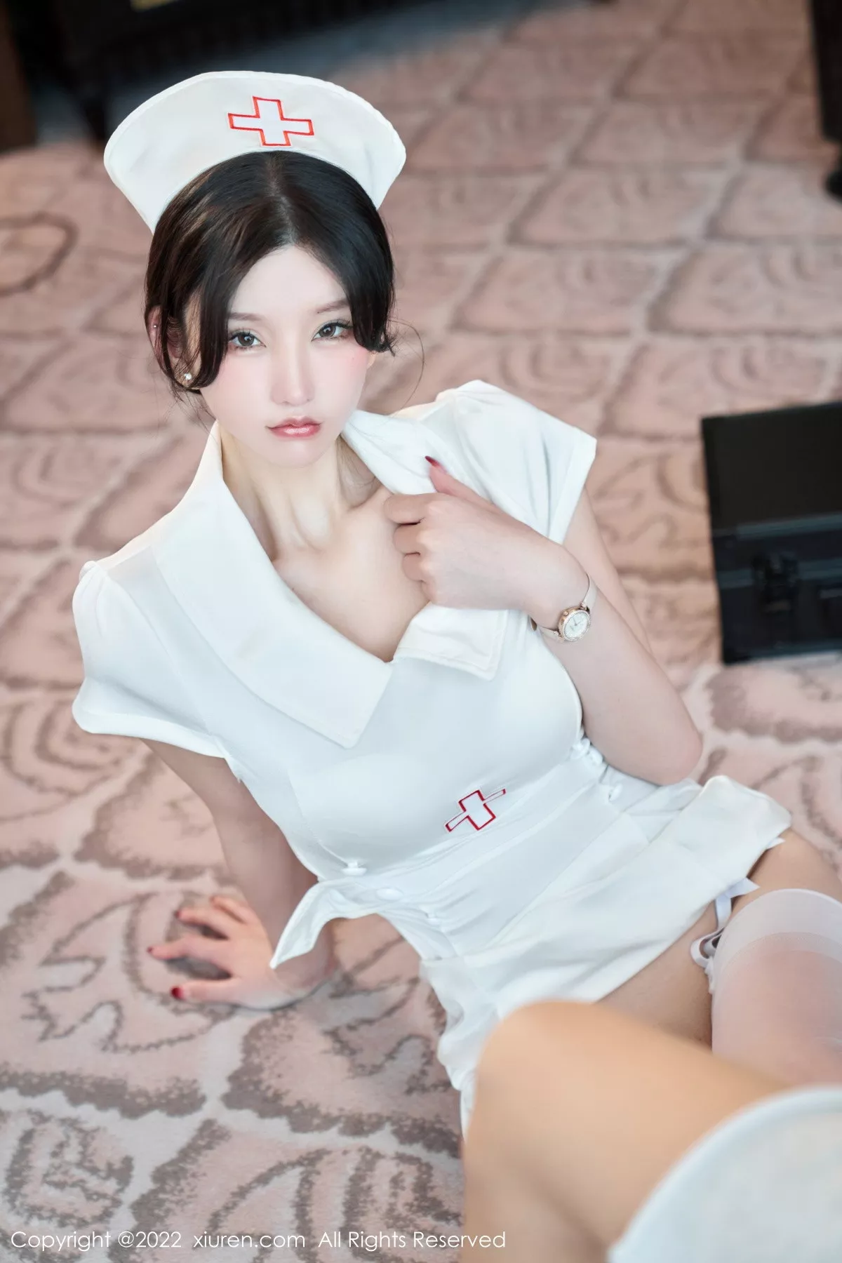 秀人集.com_[XiuRen秀人网]No.5746_女神周于希Sally脱白色护士制服露性感内衣配白丝吊袜诱惑写真80P