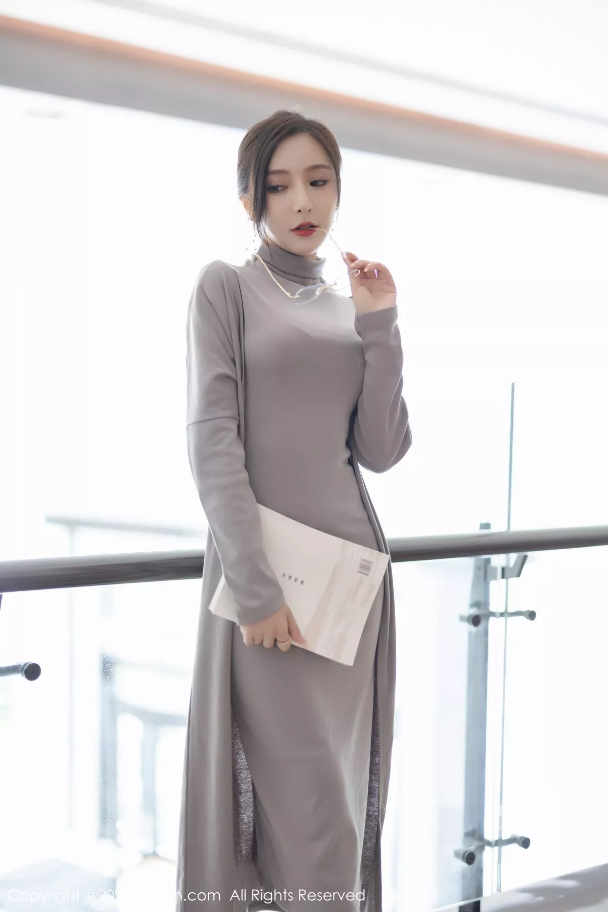 秀人集.com_[XiuRen秀人网]No.5745_女神王馨瑶yanni女学者的反转主题典雅灰色长裙性感迷人写真84P