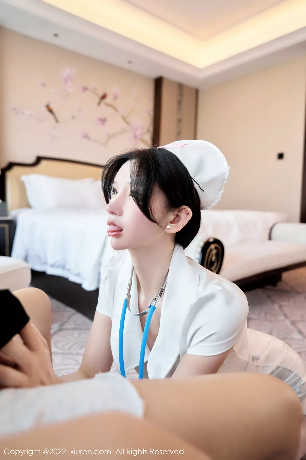 秀人集.com_[XiuRen秀人网]No.5746_女神周于希Sally脱白色护士制服露性感内衣配白丝吊袜诱惑写真80P