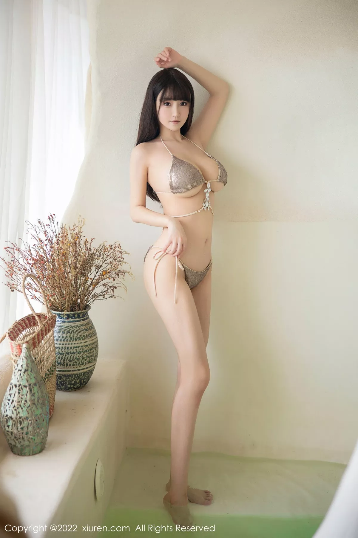 秀人集.com_[XiuRen秀人网]No.5788_女神朱可儿Flora大理旅拍浴池场景性感银灰比基尼惹火诱惑写真76P
