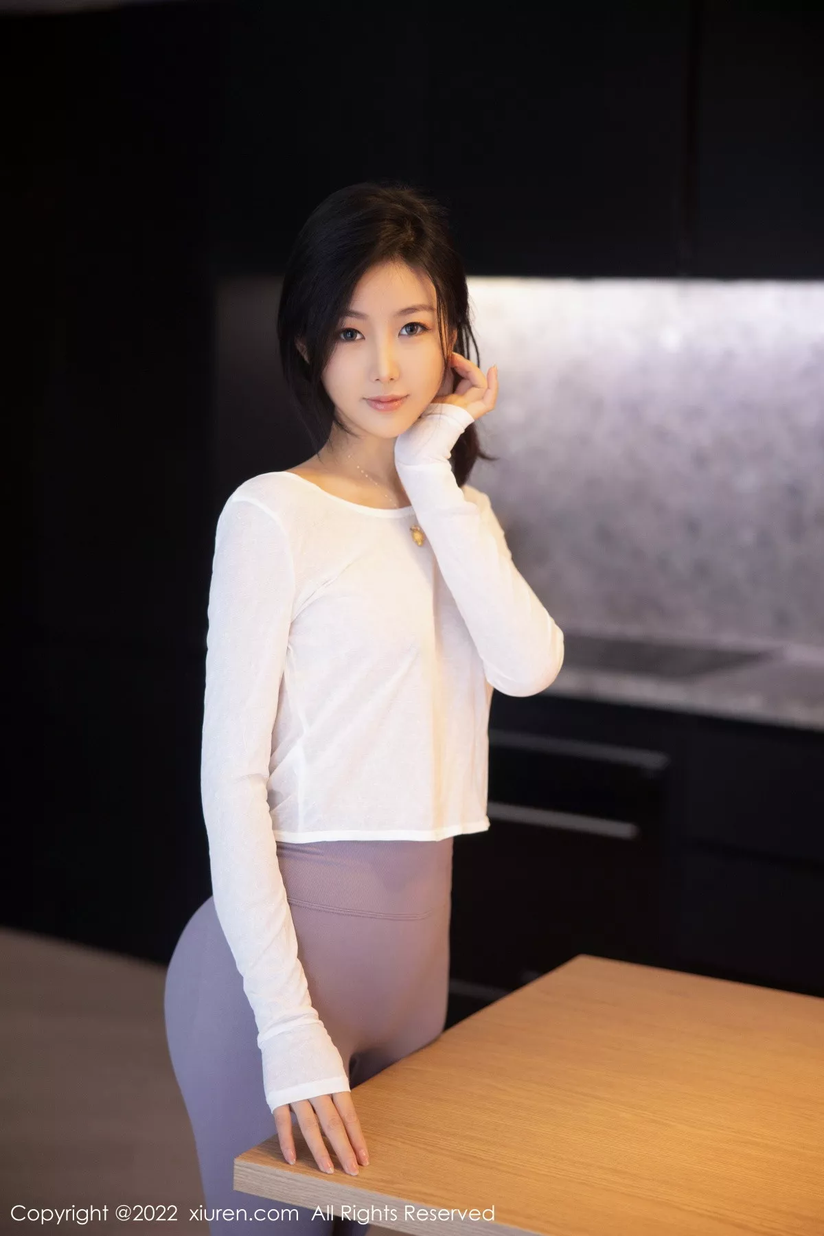 秀人集.com_[XiuRen秀人网]No.5799_新人模特苏苏阿白上衣配灰色瑜伽裤秀曼妙绝美姿态撩人诱惑写真93P