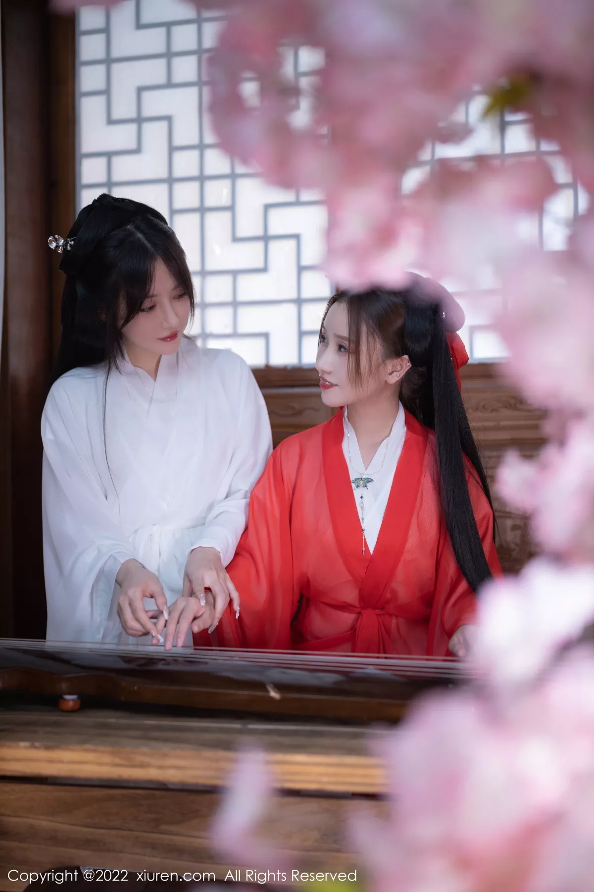 秀人集.com_[XiuRen秀人网]No.5811_模特鱼子酱Fish古筝弹奏情节古装服饰秀曼妙身姿性感迷人写真82P