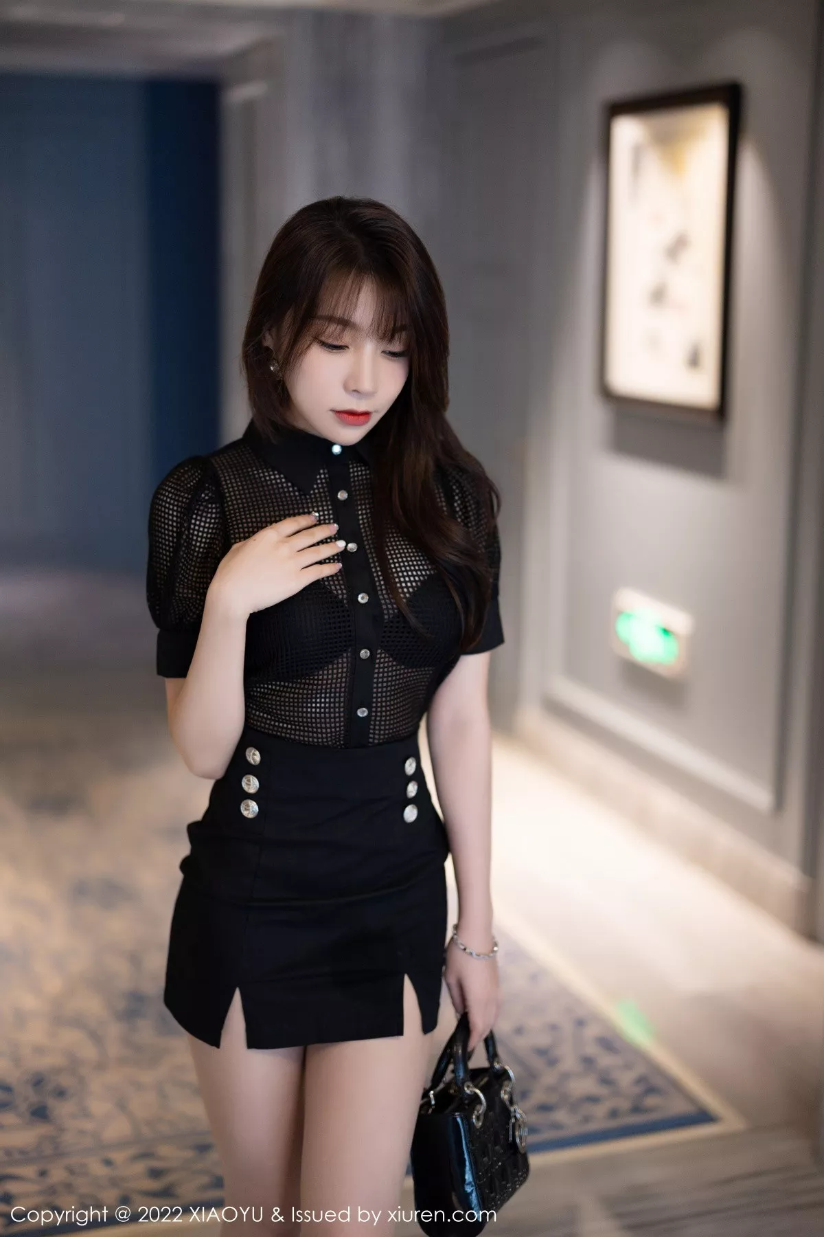 秀人集.com_[XiaoYu画语界]Vol.898_女神徐莉芝Booty黑色轻透上衣配黑短裙露性感黑色内衣诱惑写真85P