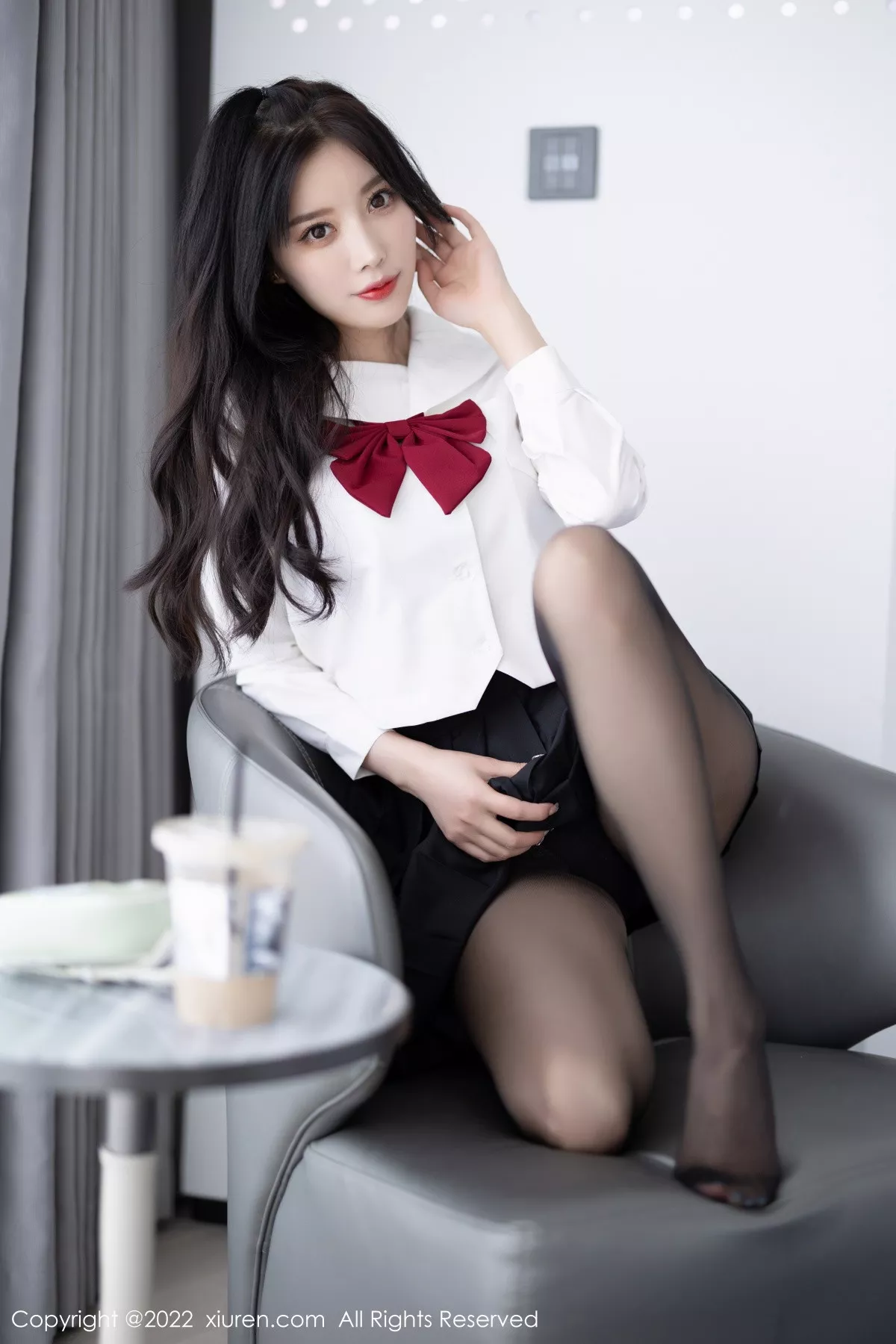 秀人集.com_[XiuRen秀人网]No.5823_女神杨晨晨Yome性感白T配黑色短裙露黑色内衣迷人诱惑写真94P