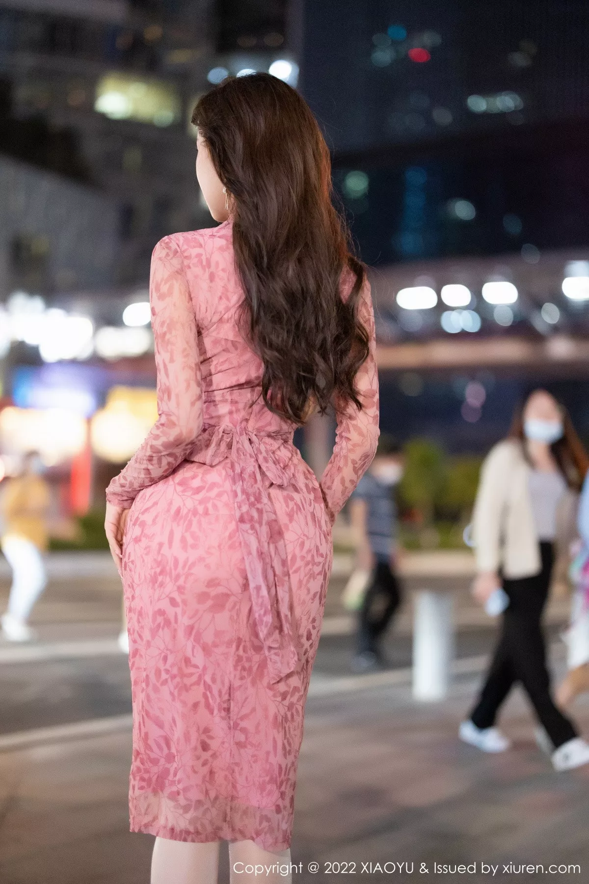 秀人集.com_[XiaoYu画语界]Vol.899_女神王馨瑶yanni脱浅红连衣短裙露白色内衣配超薄肉丝诱惑写真82P