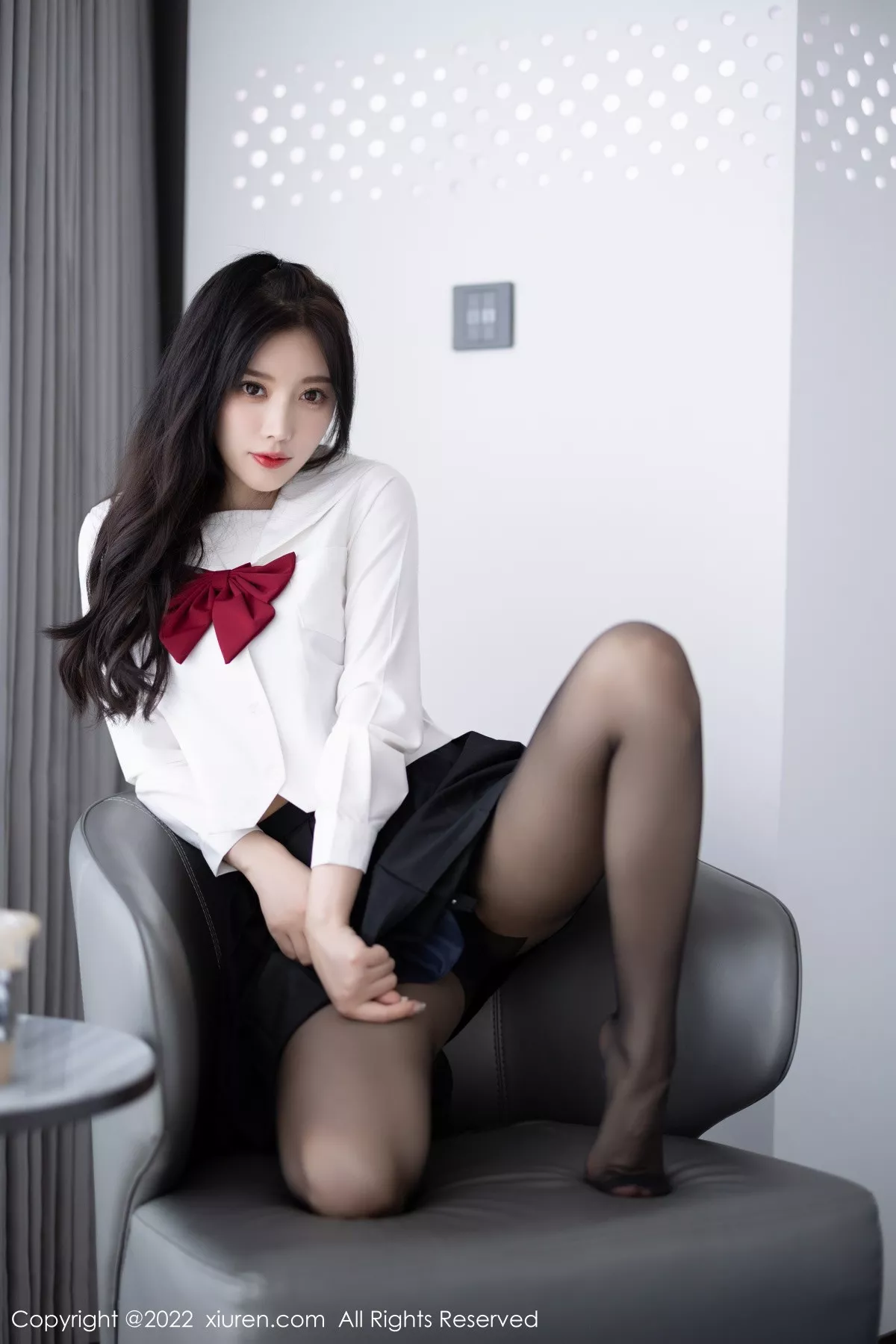 秀人集.com_[XiuRen秀人网]No.5823_女神杨晨晨Yome性感白T配黑色短裙露黑色内衣迷人诱惑写真94P