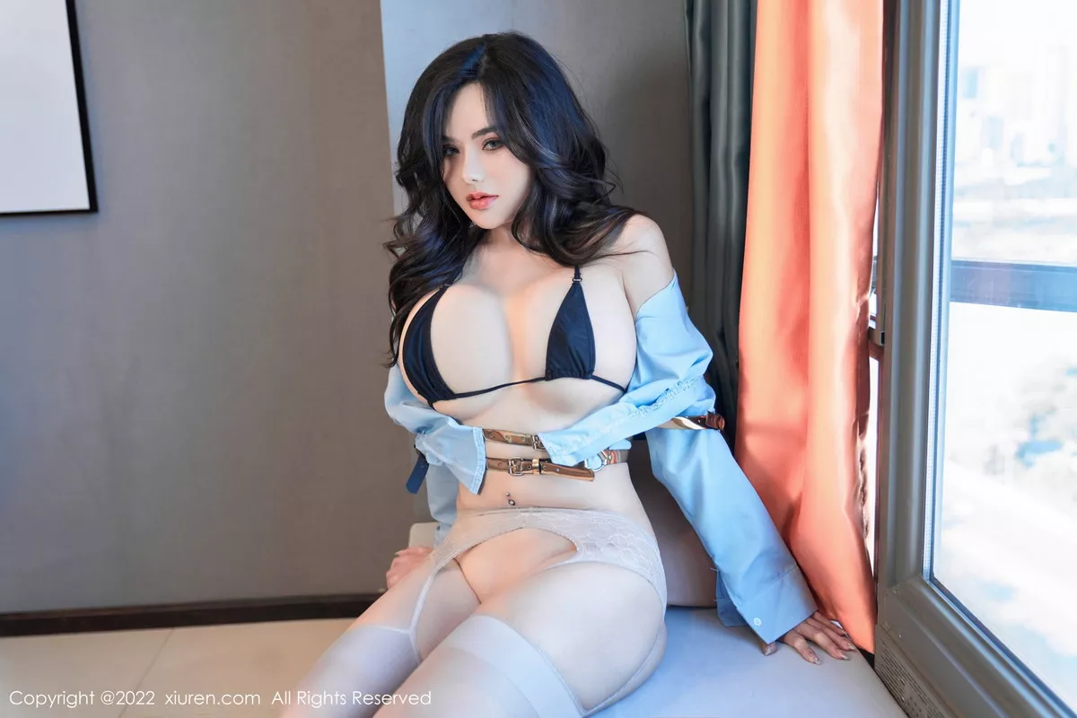 秀人集.com_[XiuRen秀人网]No.5827_模特李小米淡蓝色短款衣配黑短裙露黑色情趣内衣撩人诱惑写真40P