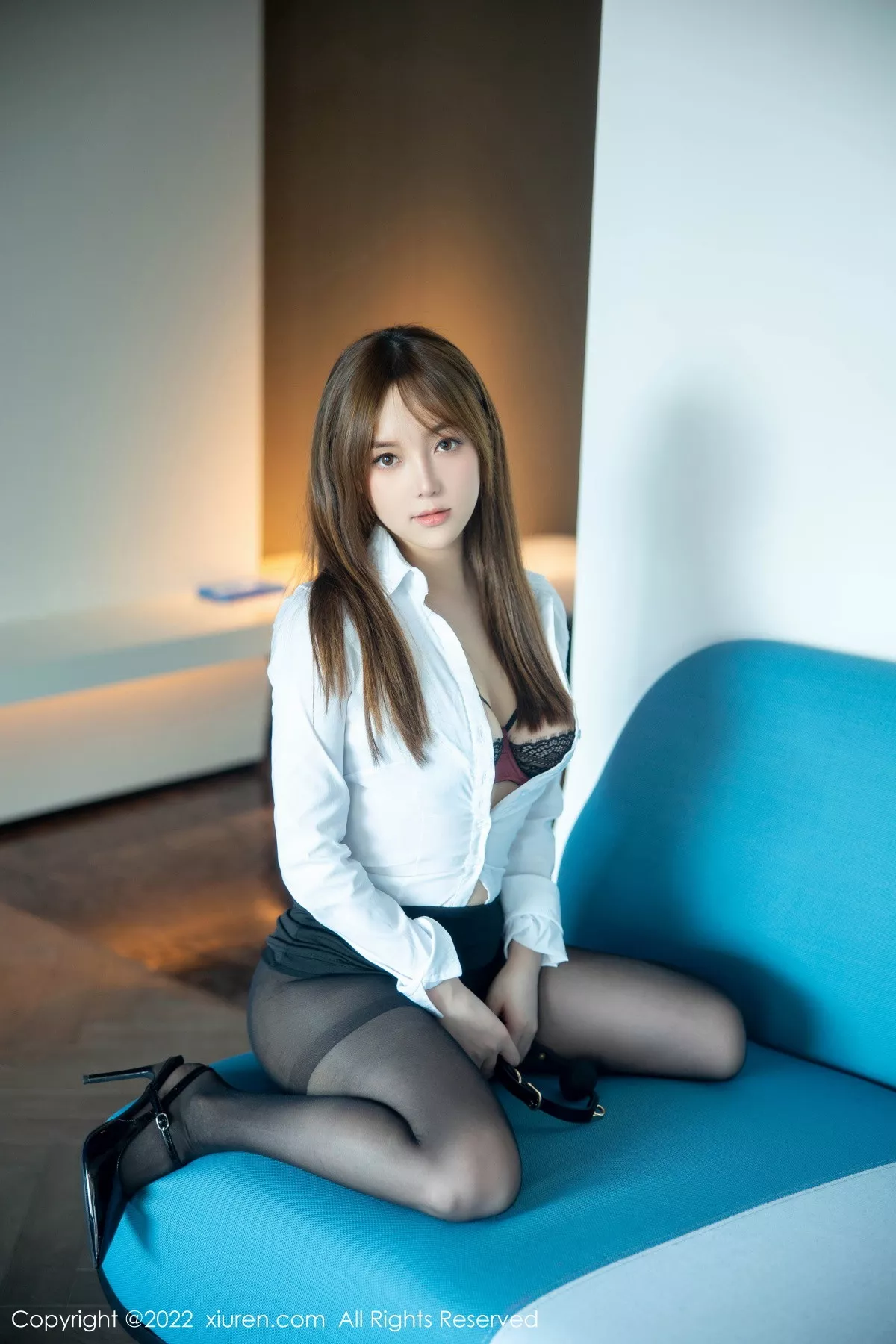 秀人集.com_[XiuRen秀人网]No.5835_模特豆瓣酱捆绑拍摄性感白T配黑短裙露黑色内衣迷人诱惑写真101P