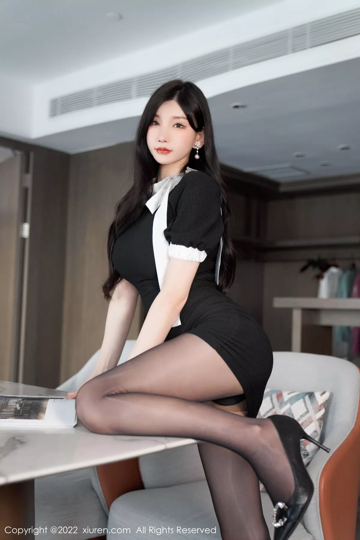 秀人集.com_[XiuRen秀人网]No.5848_女神周于希Sally私房性感蓝色蕾丝内衣配超薄闪亮黑丝魅惑写真102P