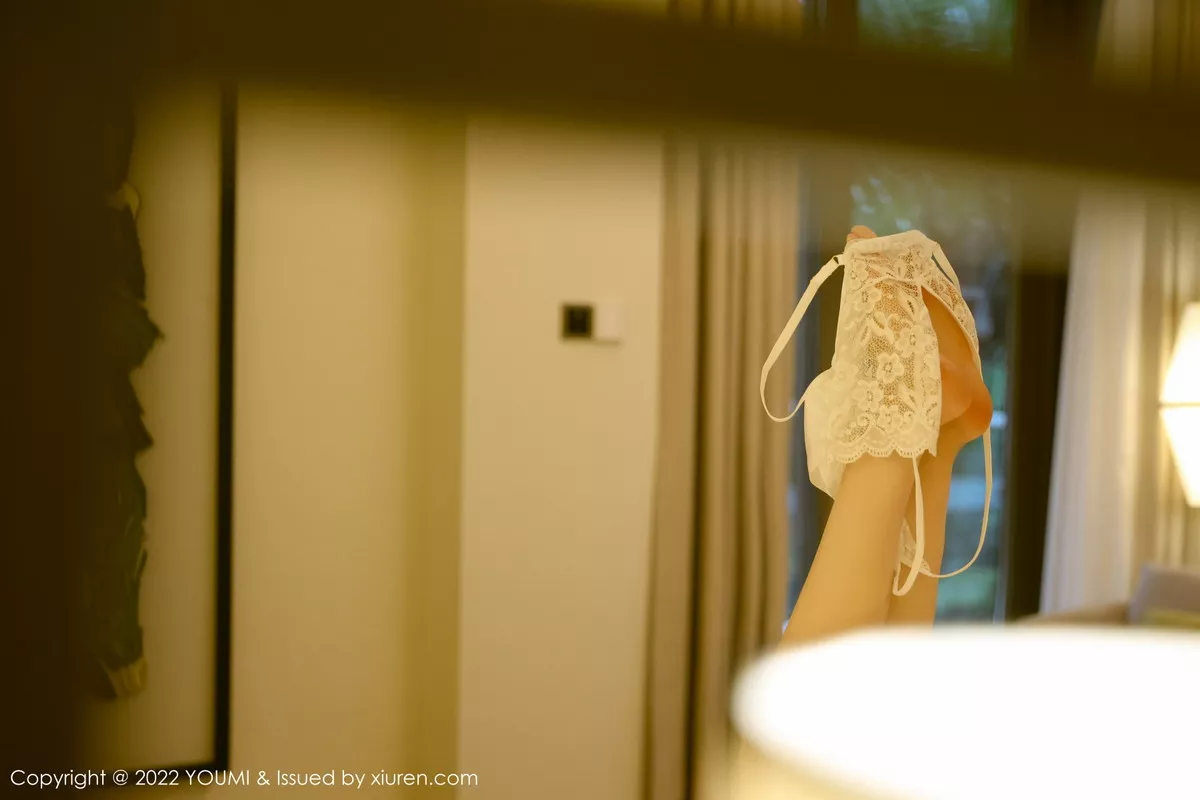 秀人集.com_[YouMi尤蜜荟]Vol.864_女神尤妮丝Egg万宁旅拍白色缕空情趣连体内秀火辣身材诱惑写真66P