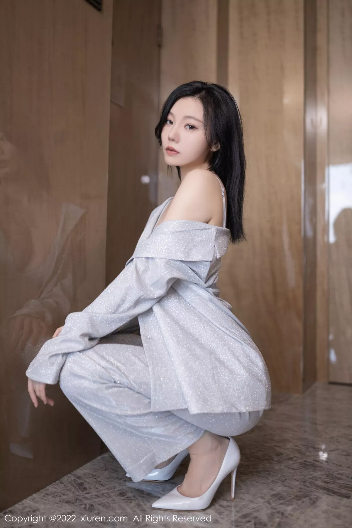 秀人集.com_[XiuRen秀人网]No.5859_模特安然anran脱银色西服露性感银色内衣秀完美身材诱惑写真76P