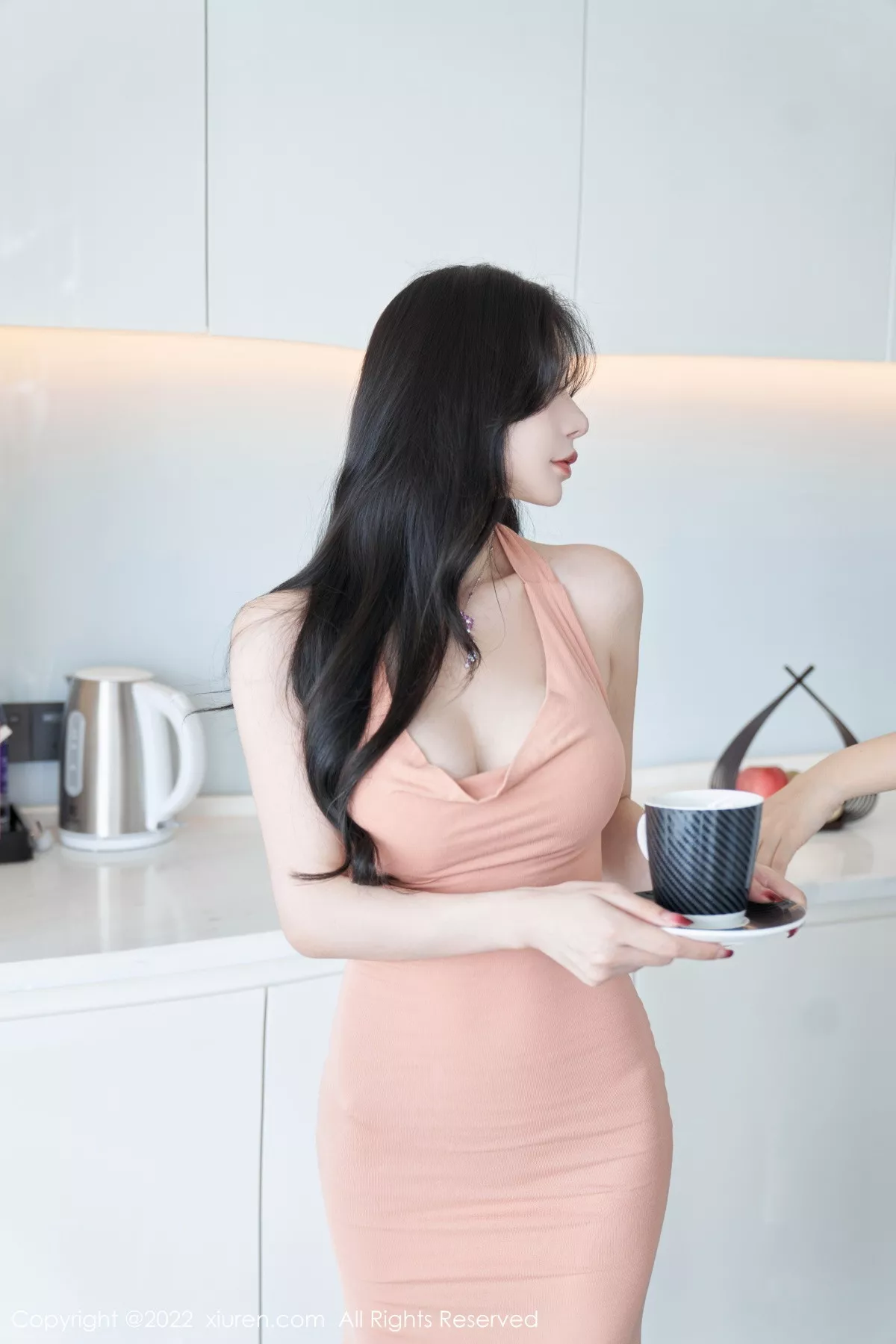 秀人集.com_[XiuRen秀人网]No.5881_女神周于希Sally心愿旅拍性感粉色长裙+白色薄纱惹火诱惑写真80P