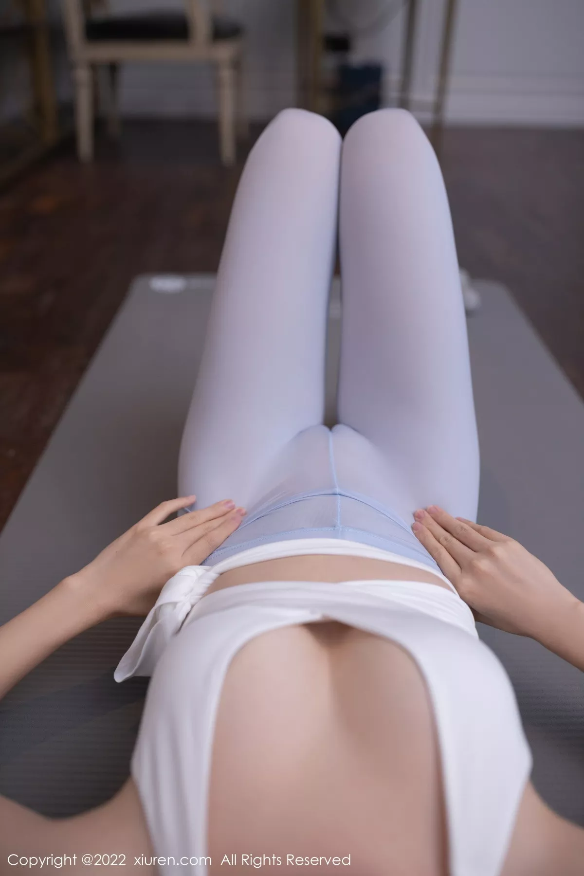 秀人集.com_[XiuRen秀人网]No.5763_模特利世瑜伽运动主题性感白上衣配灰色运动长裤迷人诱惑写真80P