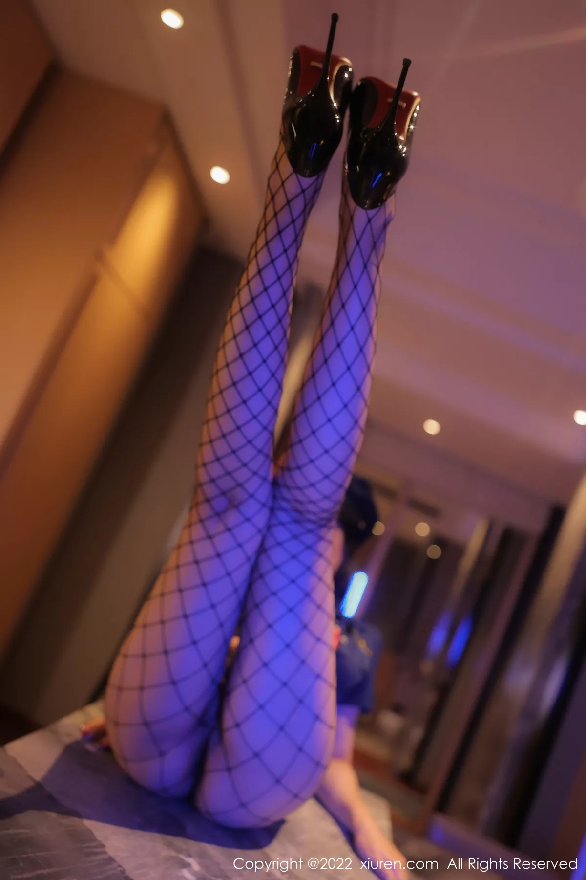 秀人集.com_[XiuRen秀人网]No.5767_模特田冰冰酒店室内拍摄性感警官制服配黑丝网袜完美诱惑写真86P