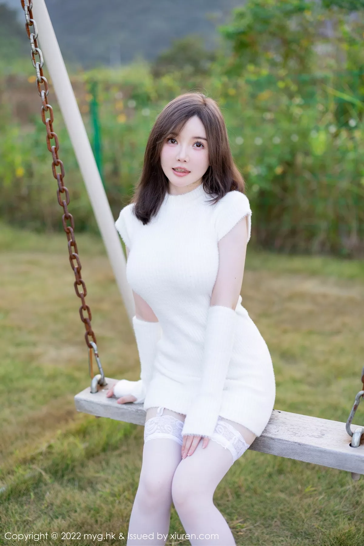 秀人集.com_[MyGirl美媛馆]Vol.644_模特糯美子脱性感白色连衣短裙露蕾丝内衣配白丝吊袜诱惑写真65P