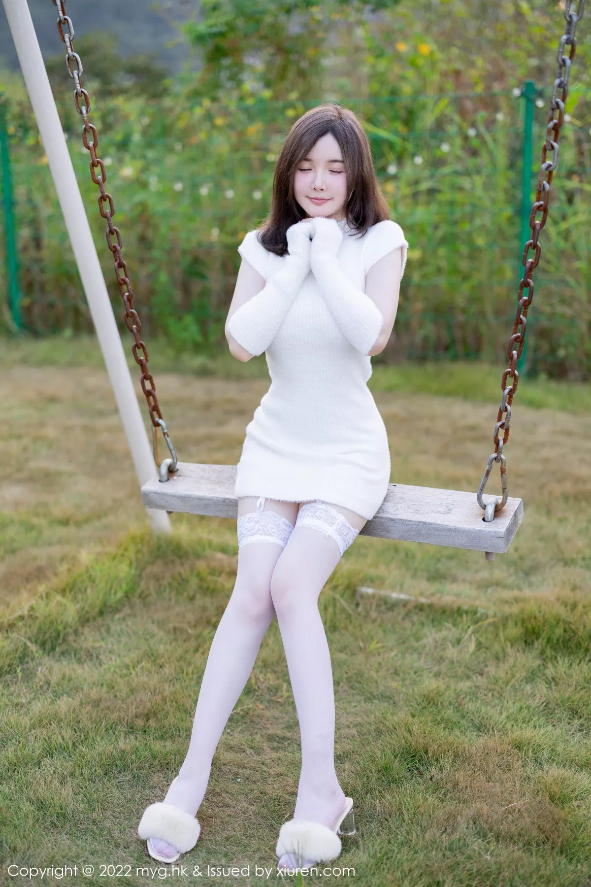 秀人集.com_[MyGirl美媛馆]Vol.644_模特糯美子脱性感白色连衣短裙露蕾丝内衣配白丝吊袜诱惑写真65P