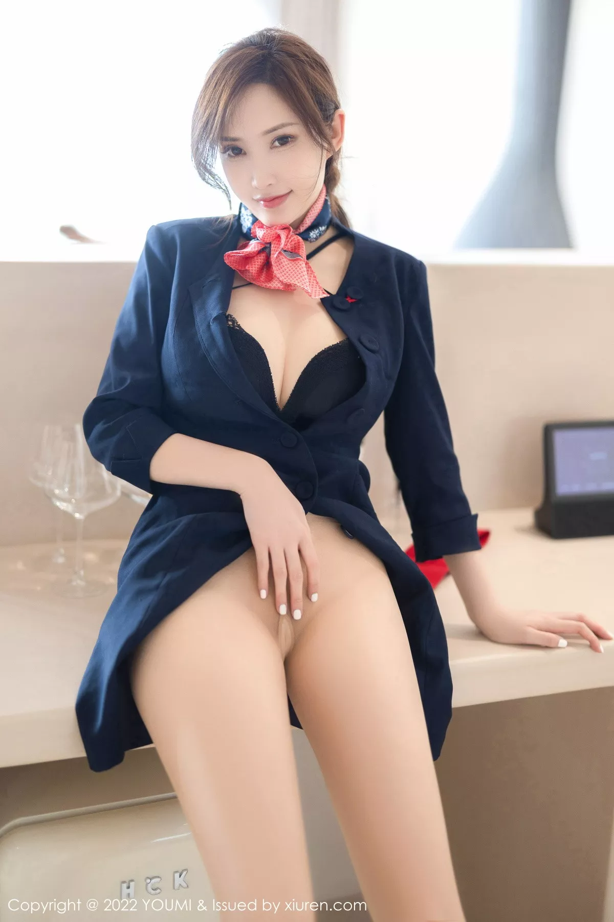 秀人集.com_[YouMi尤蜜荟]Vol.858_女神奶瓶土肥圆性感深色制服套装半脱秀丰满身材迷人诱惑写真77P