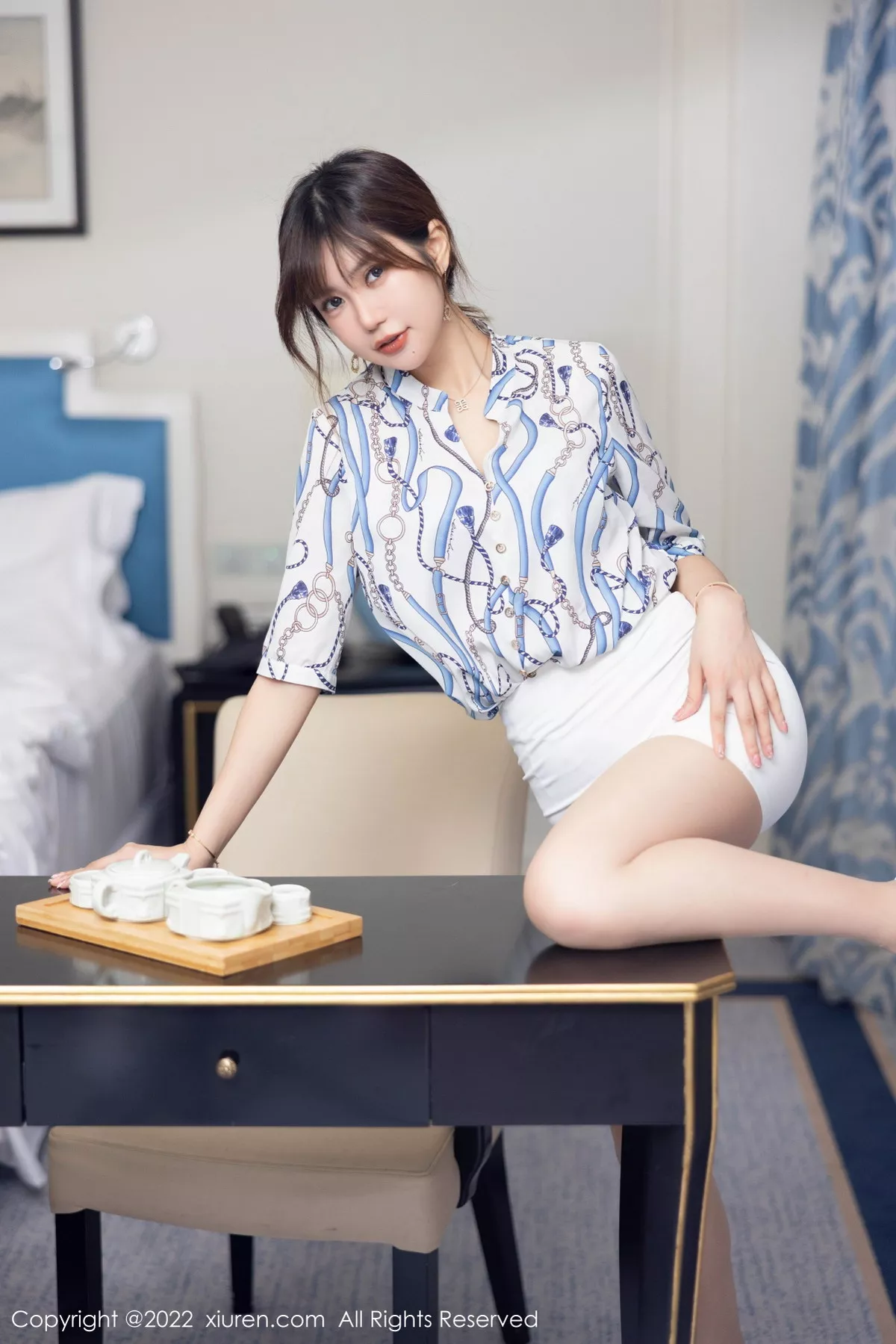 秀人集.com_[XiuRen秀人网]No.5775_女神绮里嘉ula性感图案T恤配白色短裙露原色丝袜撩人诱惑写真102P