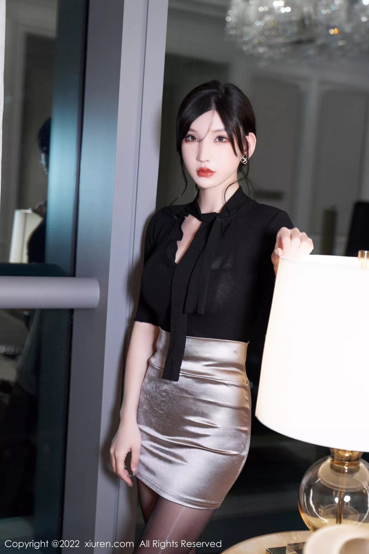 秀人集.com_[XiuRen秀人网]No.5777_女神周于希Sally黑上衣配浅色短裙露超薄闪亮黑丝极致魅惑写真89P