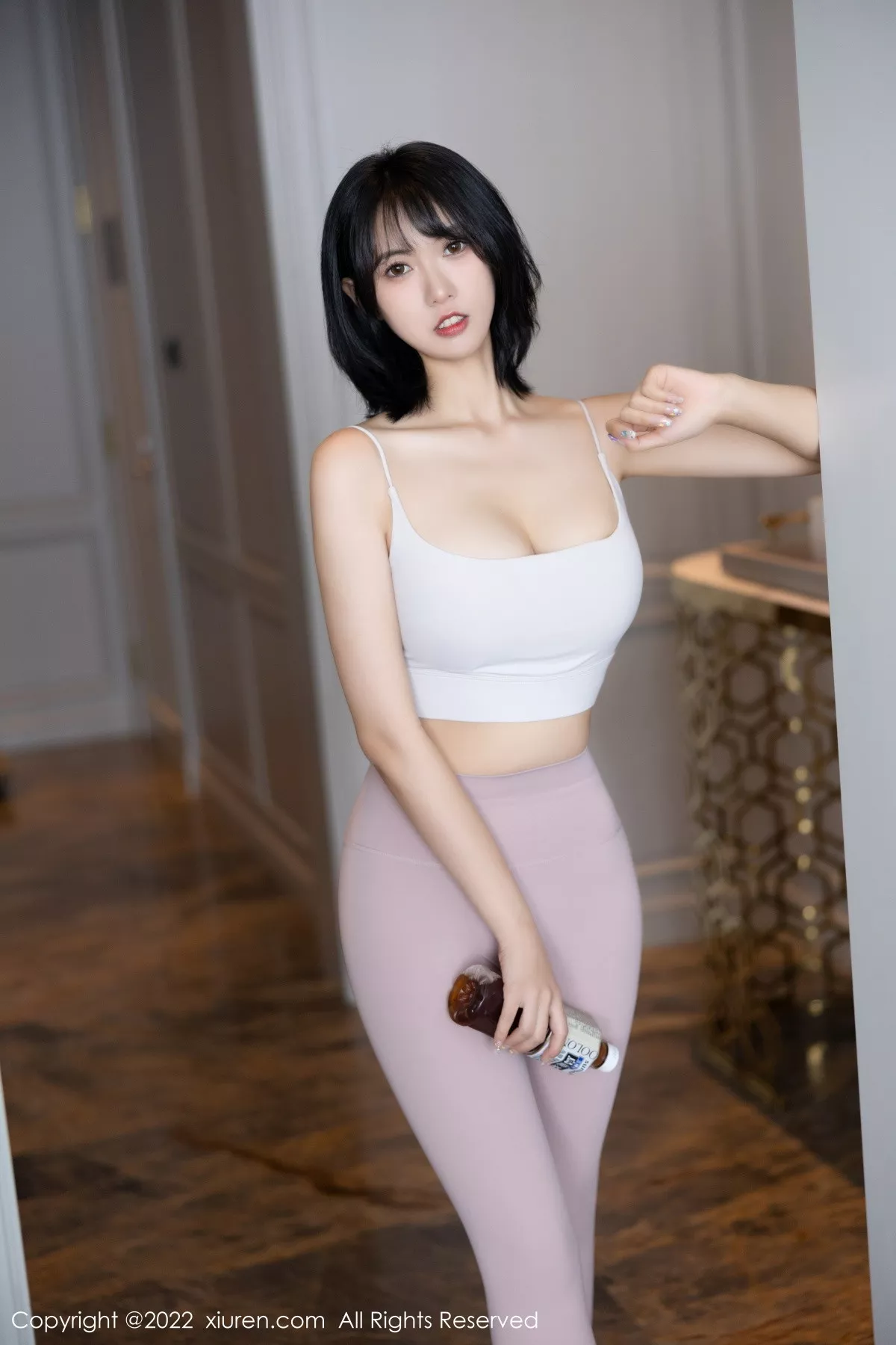 秀人集.com_[XiuRen秀人网]No.5885_模特林子遥性感浅色瑜伽服半脱露超薄无内肉丝秀翘臀诱惑写真88P