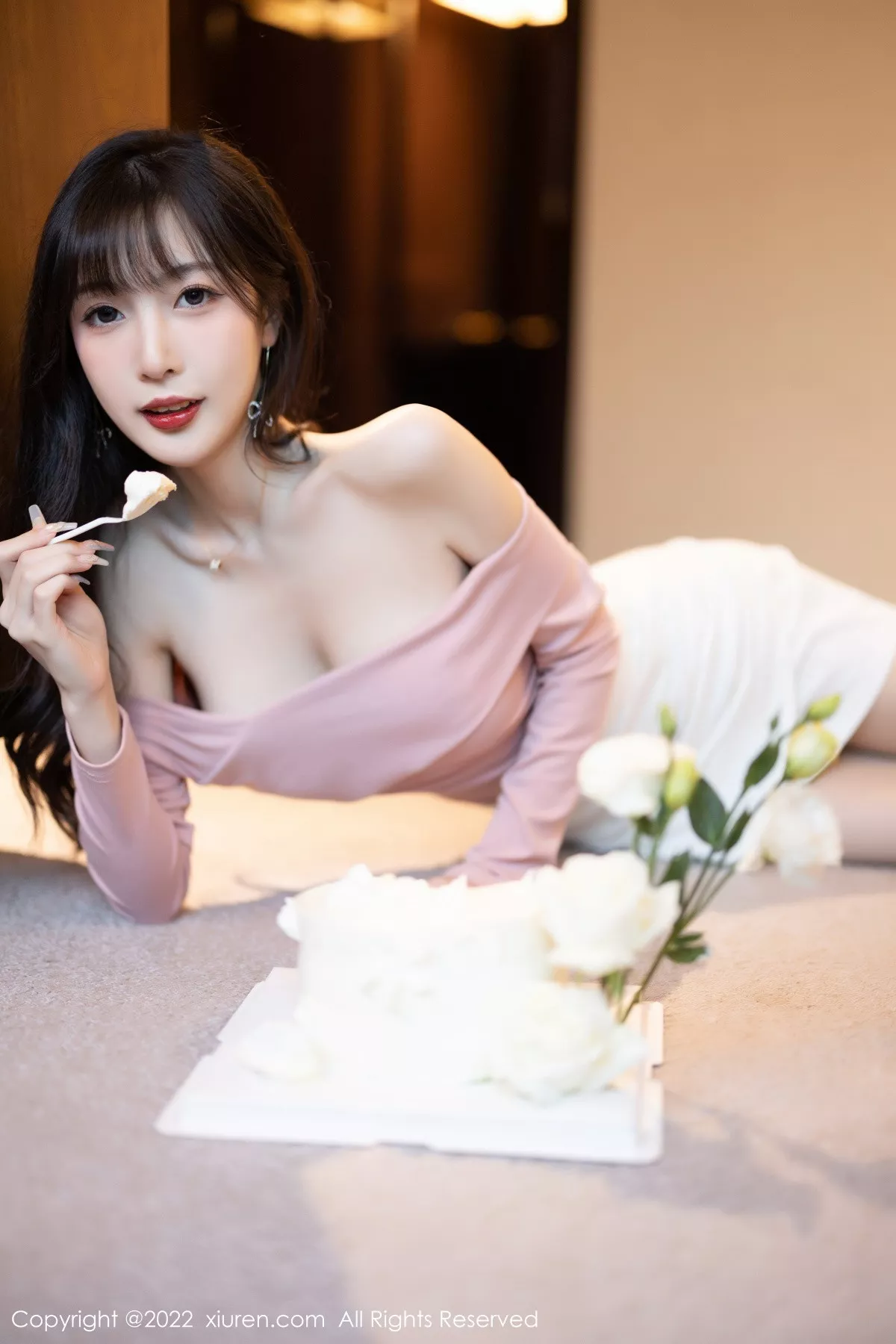 秀人集.com_[XiuRen秀人网]No.5934_模特林星阑紫色露肩上衣配白短裙露蕾丝内衣开档肉丝诱惑写真81P