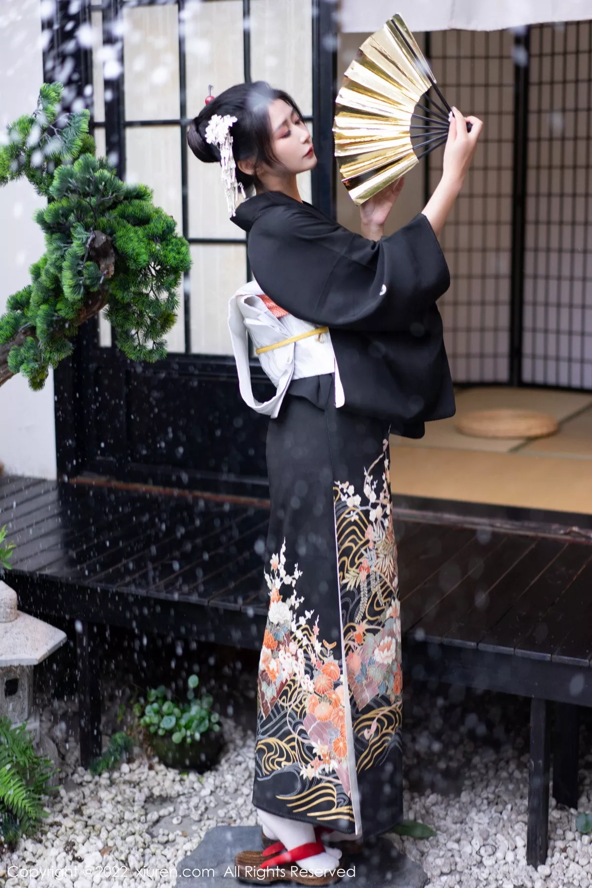 秀人集.com_[XiuRen秀人网]No.5932_模特laura阿姣性感深色日式和服半脱秀柔美身材迷人诱惑写真74P