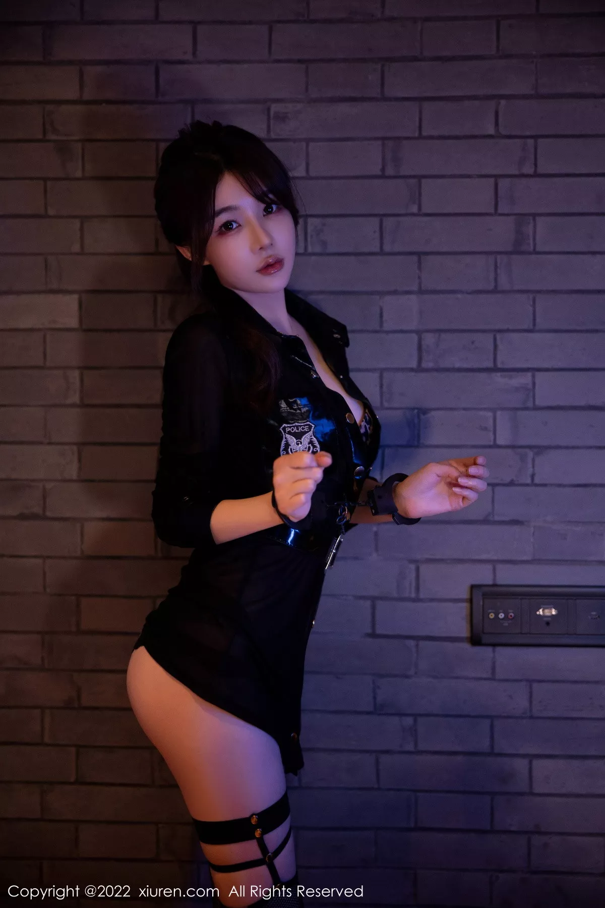 秀人集.com_[XiuRen秀人网]No.5931_模特婠婠么性感黑色情趣制服露豹纹内衣秀绝美身材诱惑写真94P