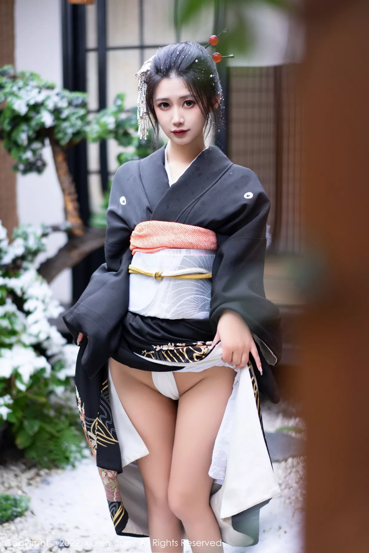 秀人集.com_[XiuRen秀人网]No.5932_模特laura阿姣性感深色日式和服半脱秀柔美身材迷人诱惑写真74P