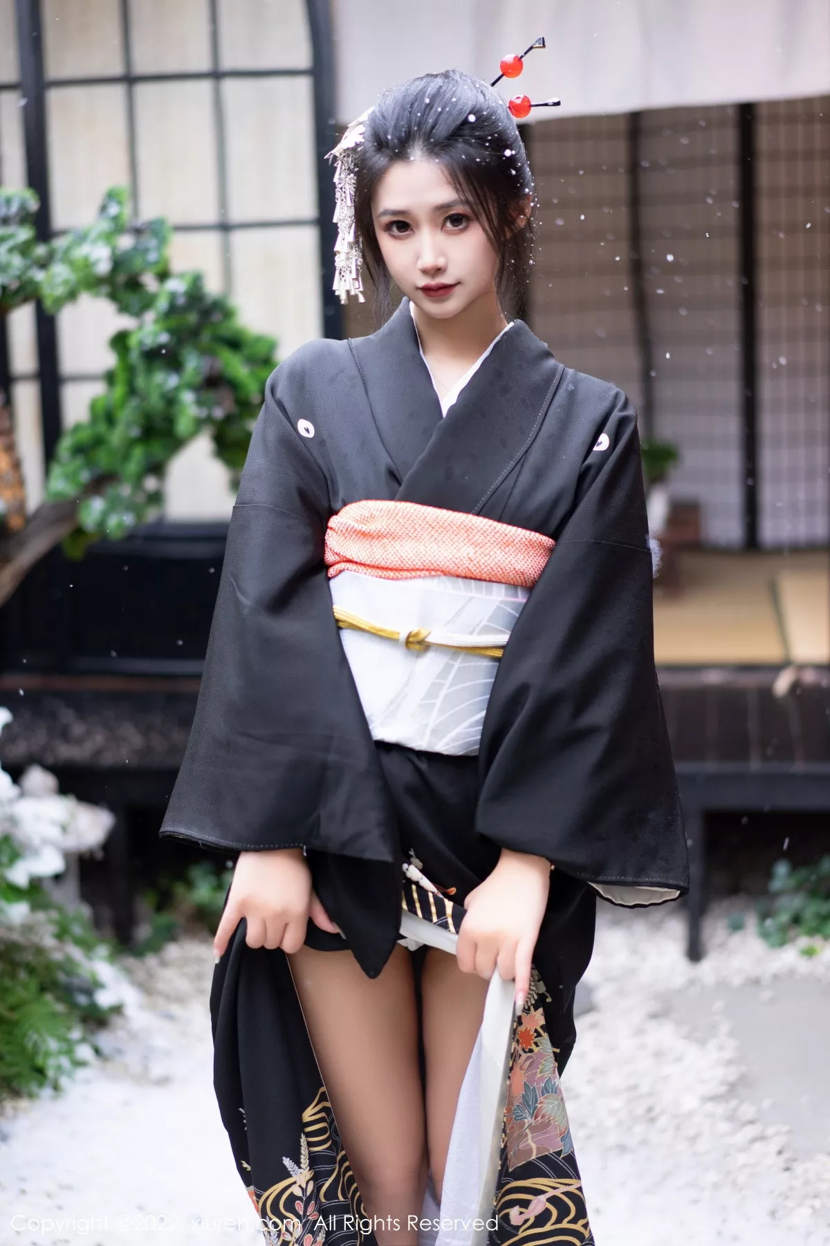 秀人集.com_[XiuRen秀人网]No.5932_模特laura阿姣性感深色日式和服半脱秀柔美身材迷人诱惑写真74P