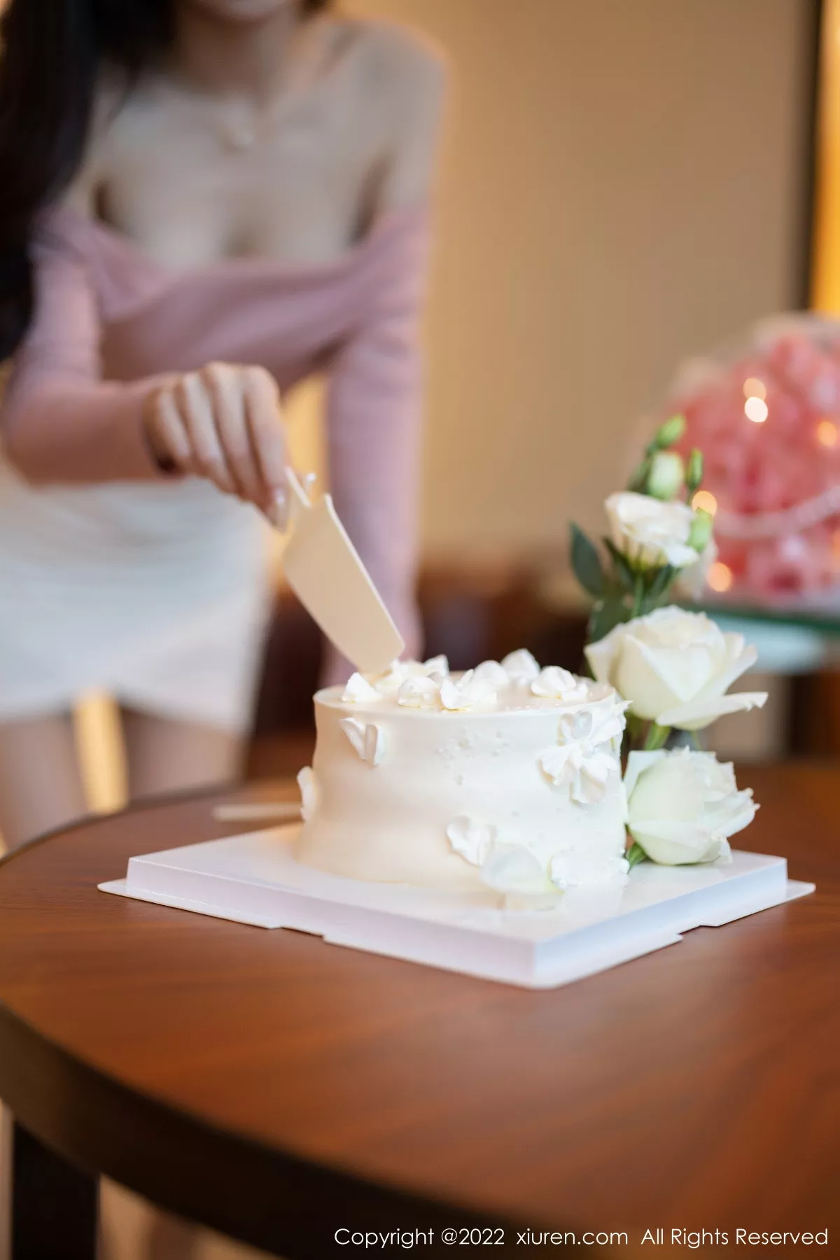 秀人集.com_[XiuRen秀人网]No.5934_模特林星阑紫色露肩上衣配白短裙露蕾丝内衣开档肉丝诱惑写真81P